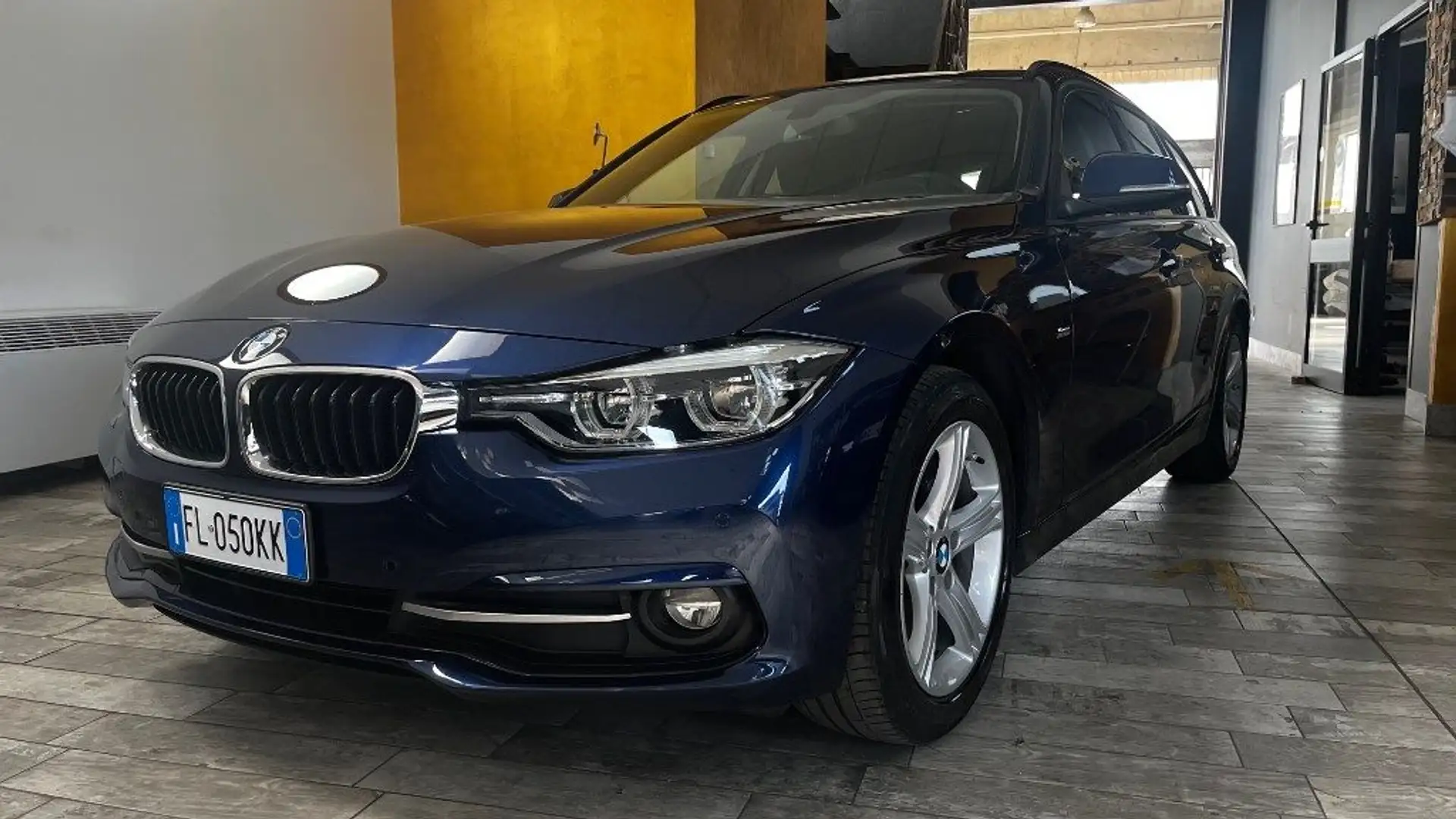 BMW 320 d Efficient Dynamics Sport- TAGLIANDI BMW Blauw - 1