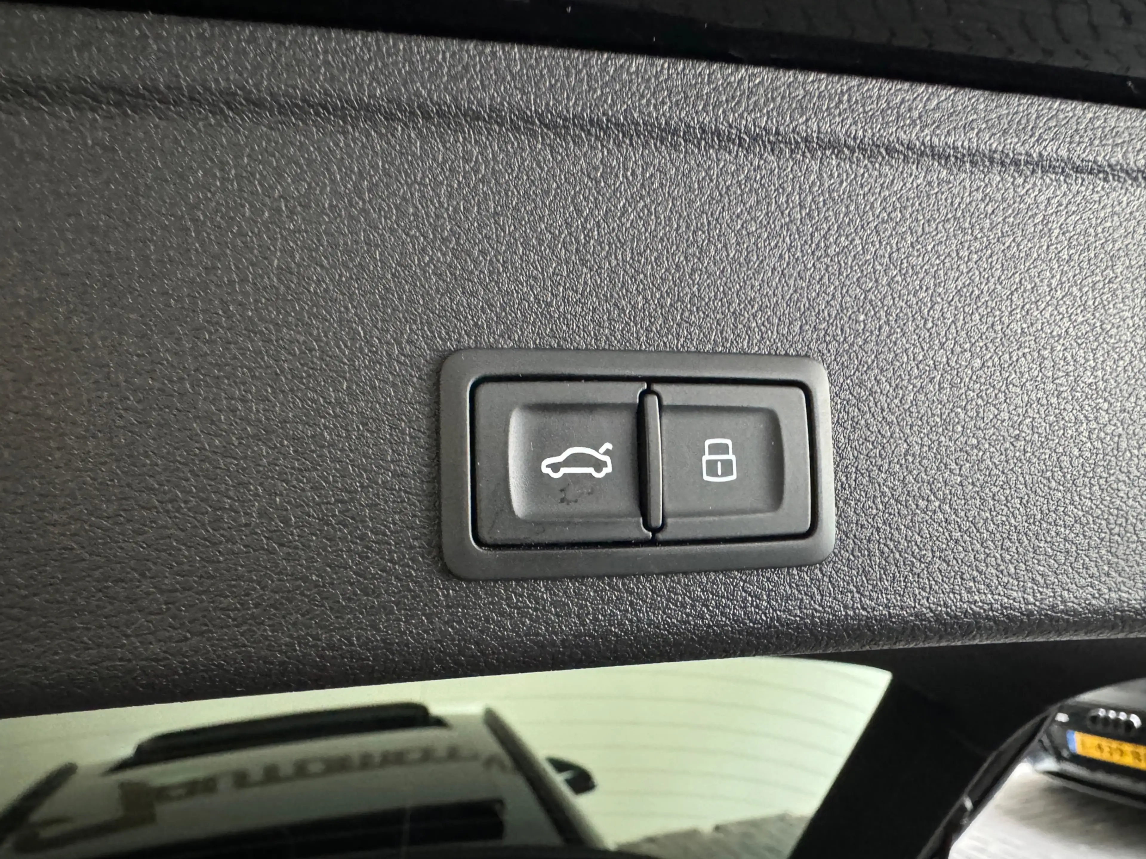 Audi A4 AVANT 40 TFSI quattro S edition Pano|Memory|Trekha — photo 13