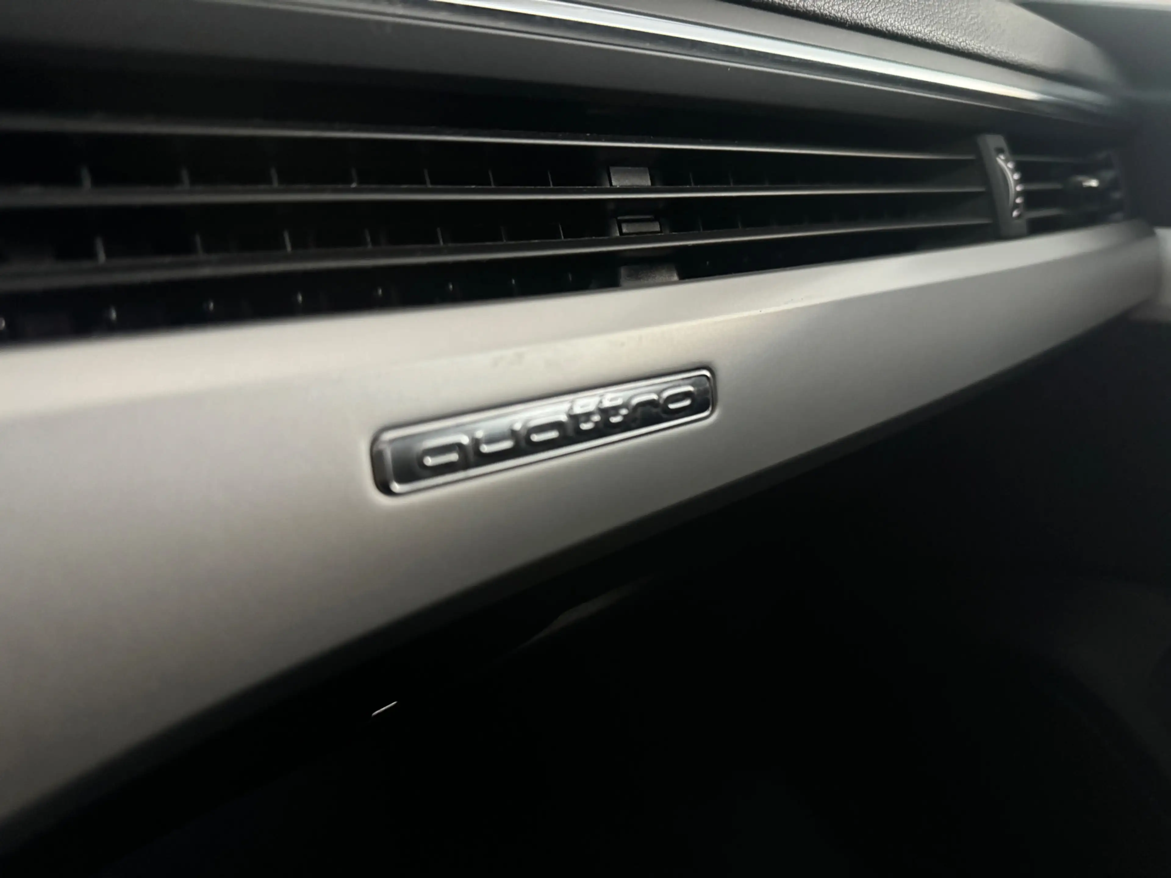Audi A4 AVANT 40 TFSI quattro S edition Pano|Memory|Trekha — photo 21