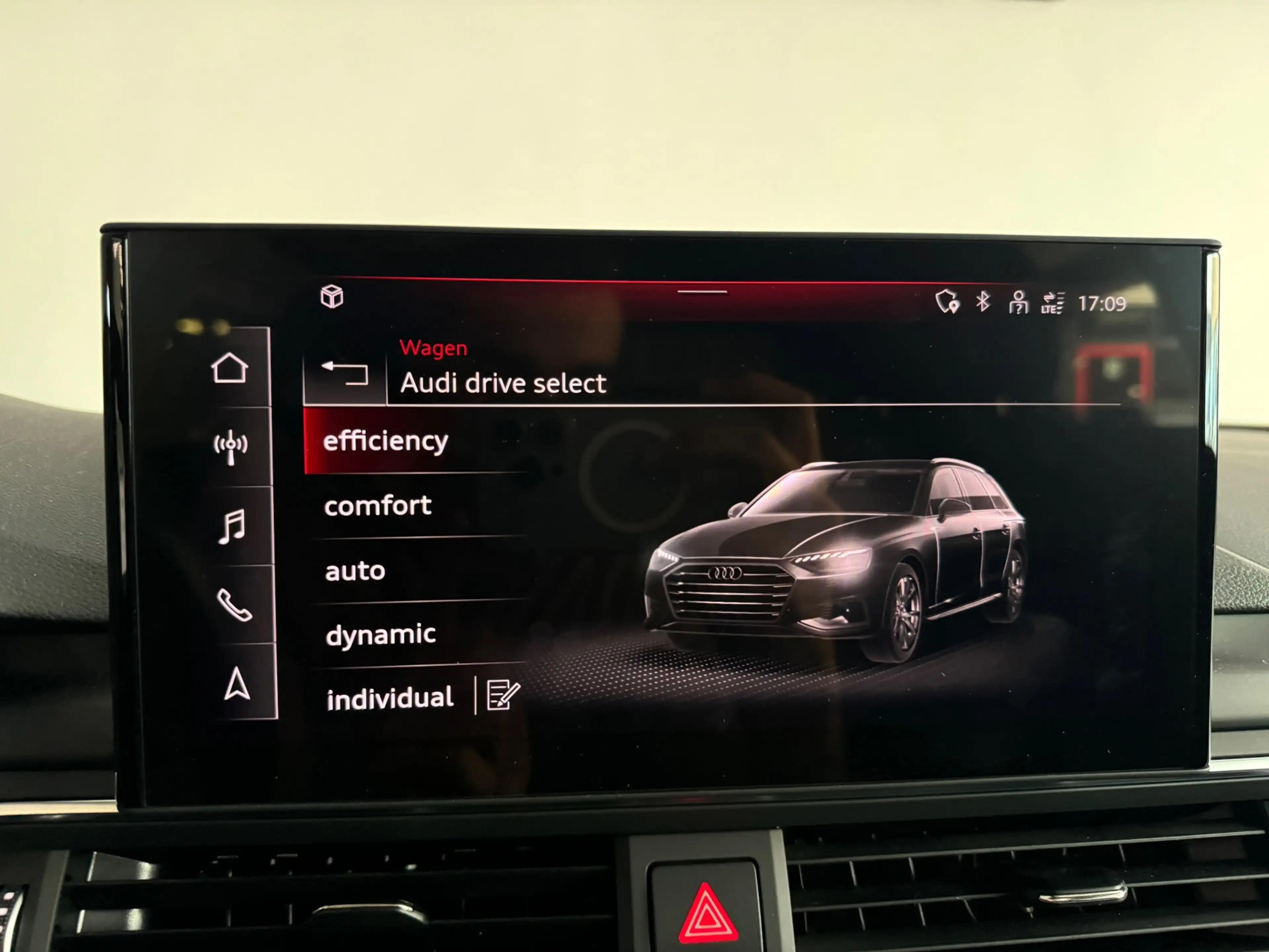Audi A4 AVANT 40 TFSI quattro S edition Pano|Memory|Trekha — photo 25