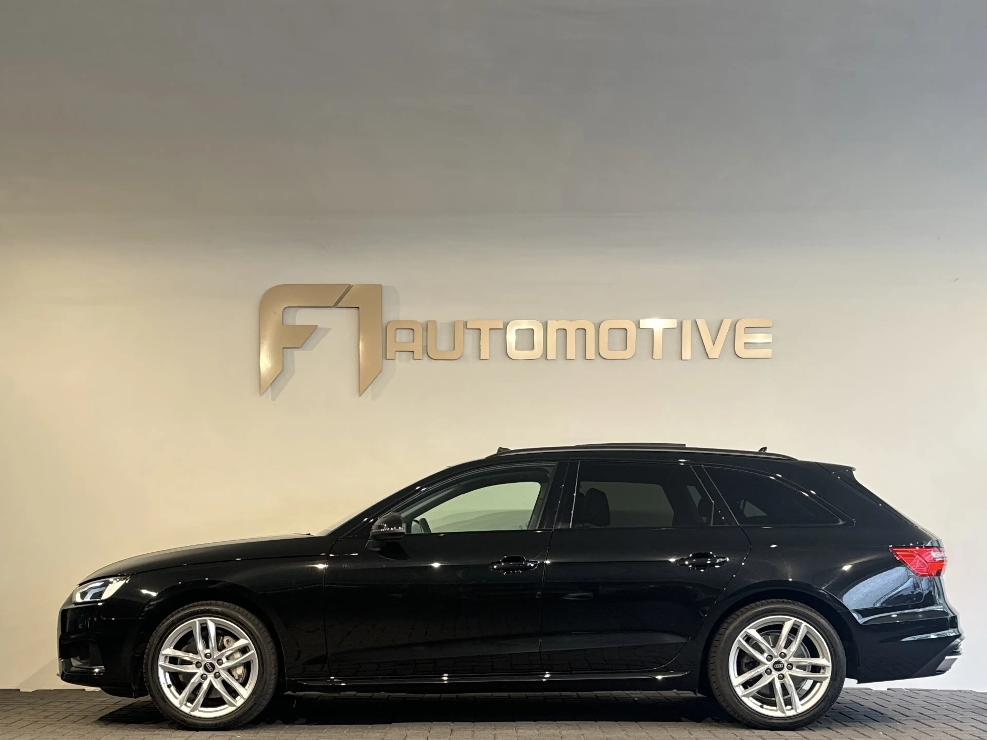 Audi A4 AVANT 40 TFSI quattro S edition Pano|Memory|Trekha — photo 7