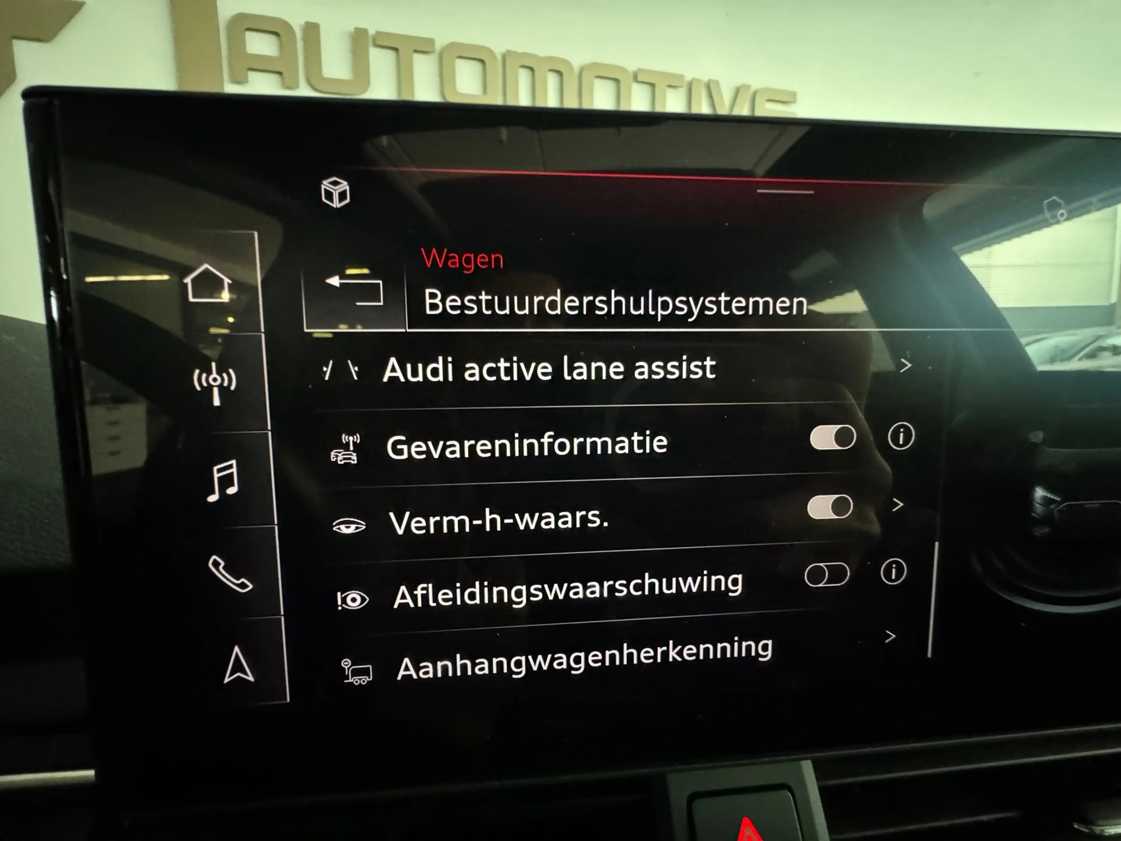 Audi A4 AVANT 40 TFSI quattro S edition Pano|Memory|Trekha — photo 30