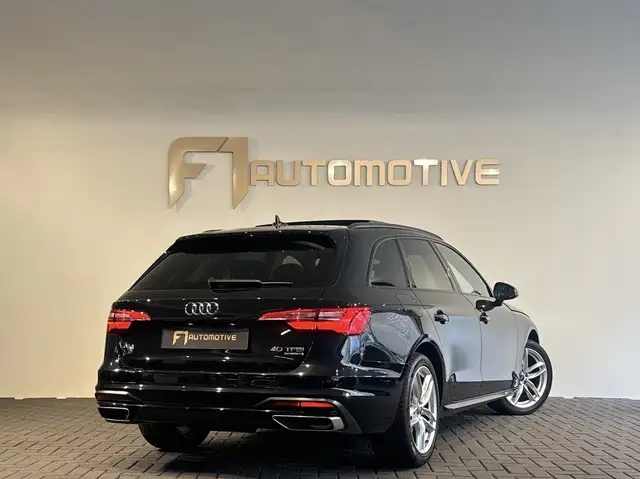 Audi A4 view 4