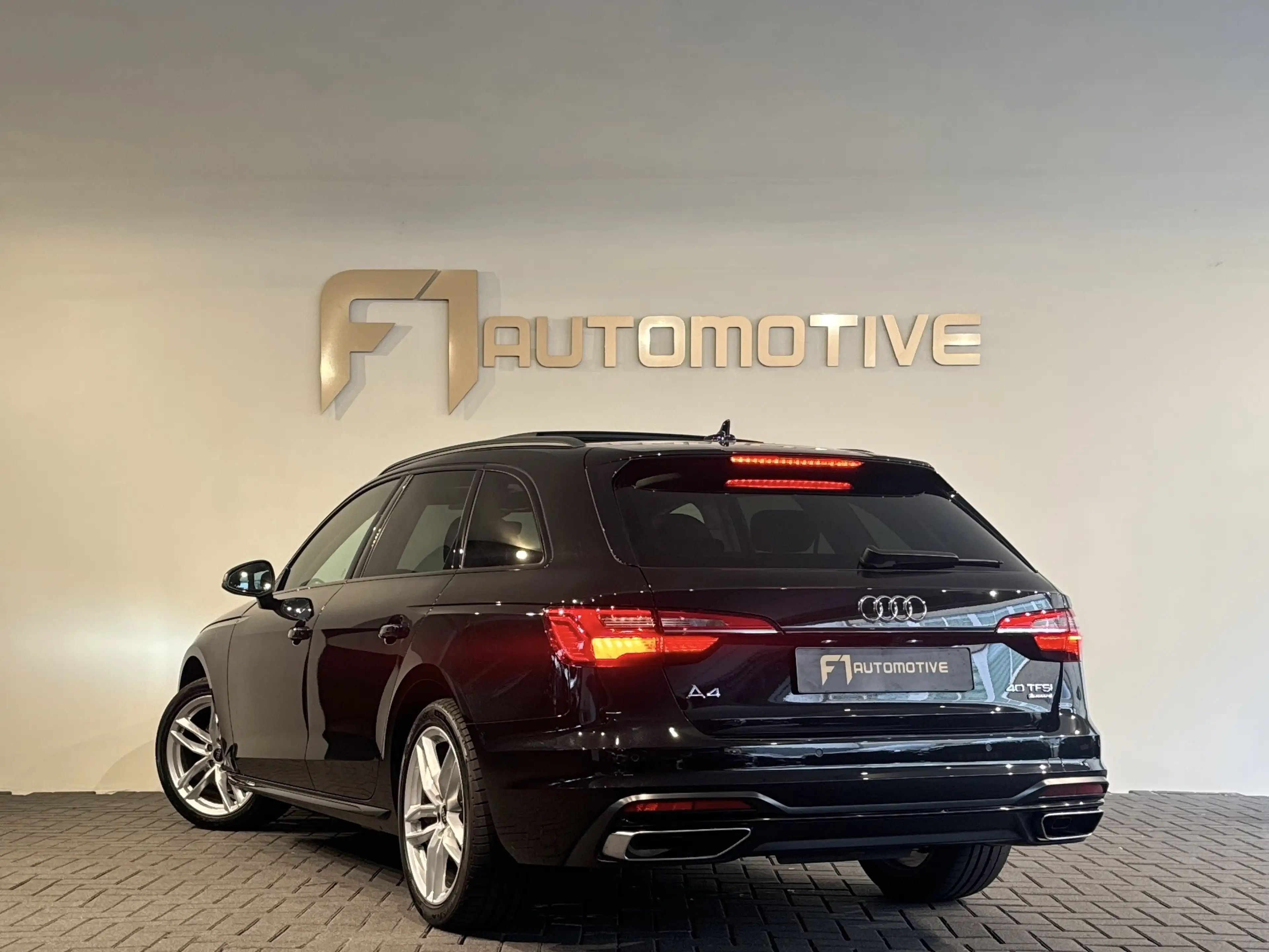 Audi A4 AVANT 40 TFSI quattro S edition Pano|Memory|Trekha — photo 6