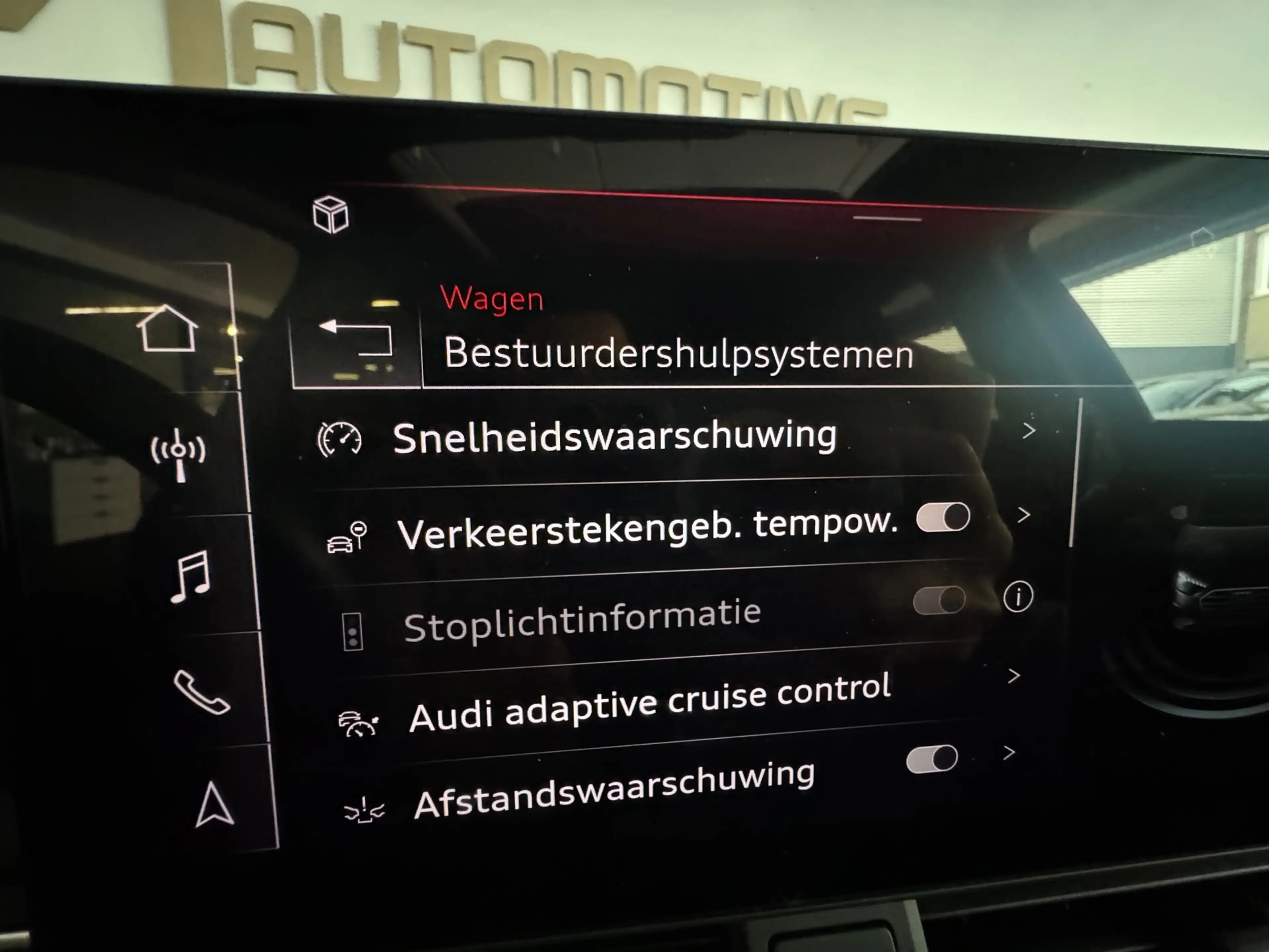 Audi A4 AVANT 40 TFSI quattro S edition Pano|Memory|Trekha — photo 29