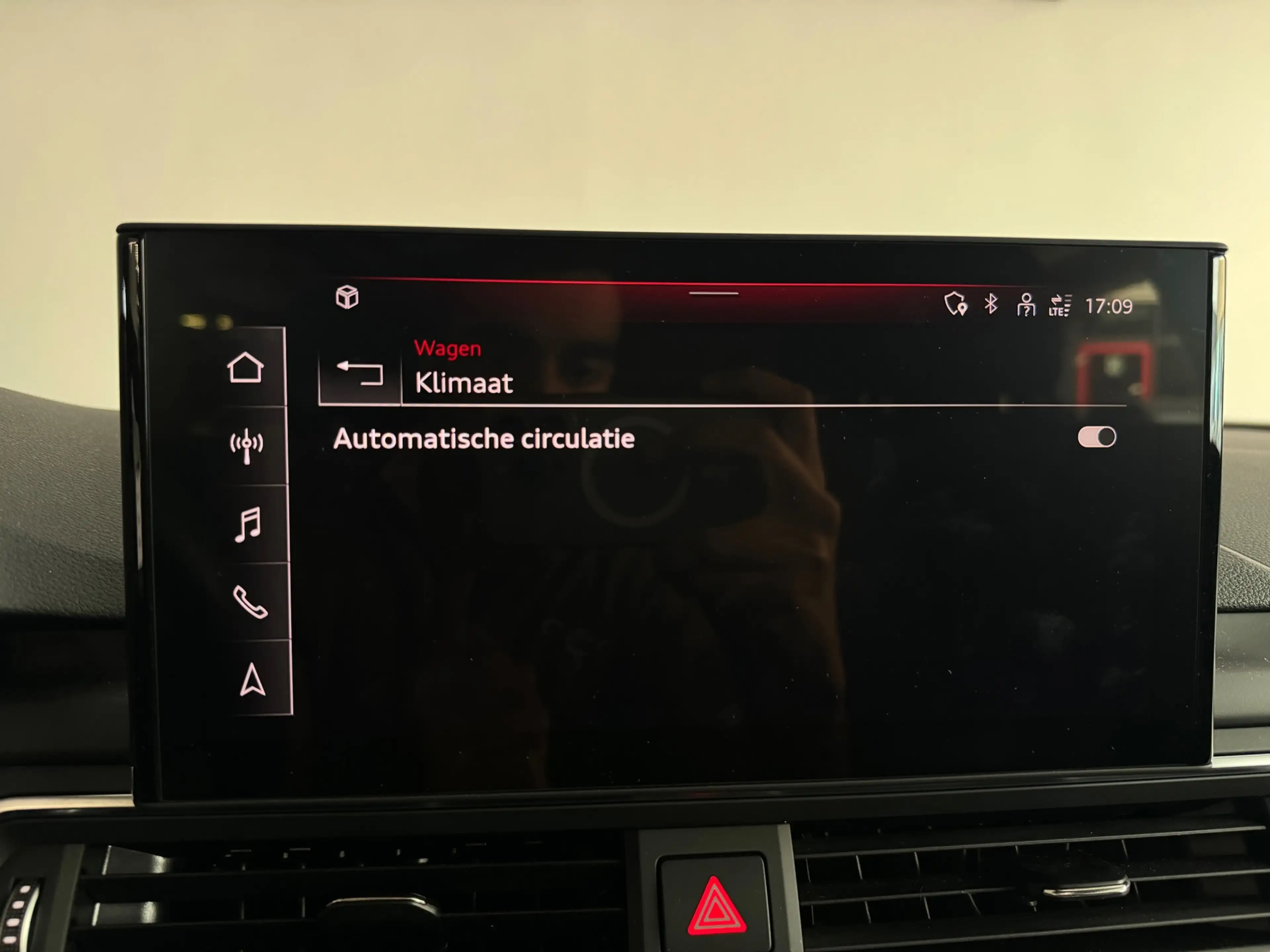 Audi A4 AVANT 40 TFSI quattro S edition Pano|Memory|Trekha — photo 26