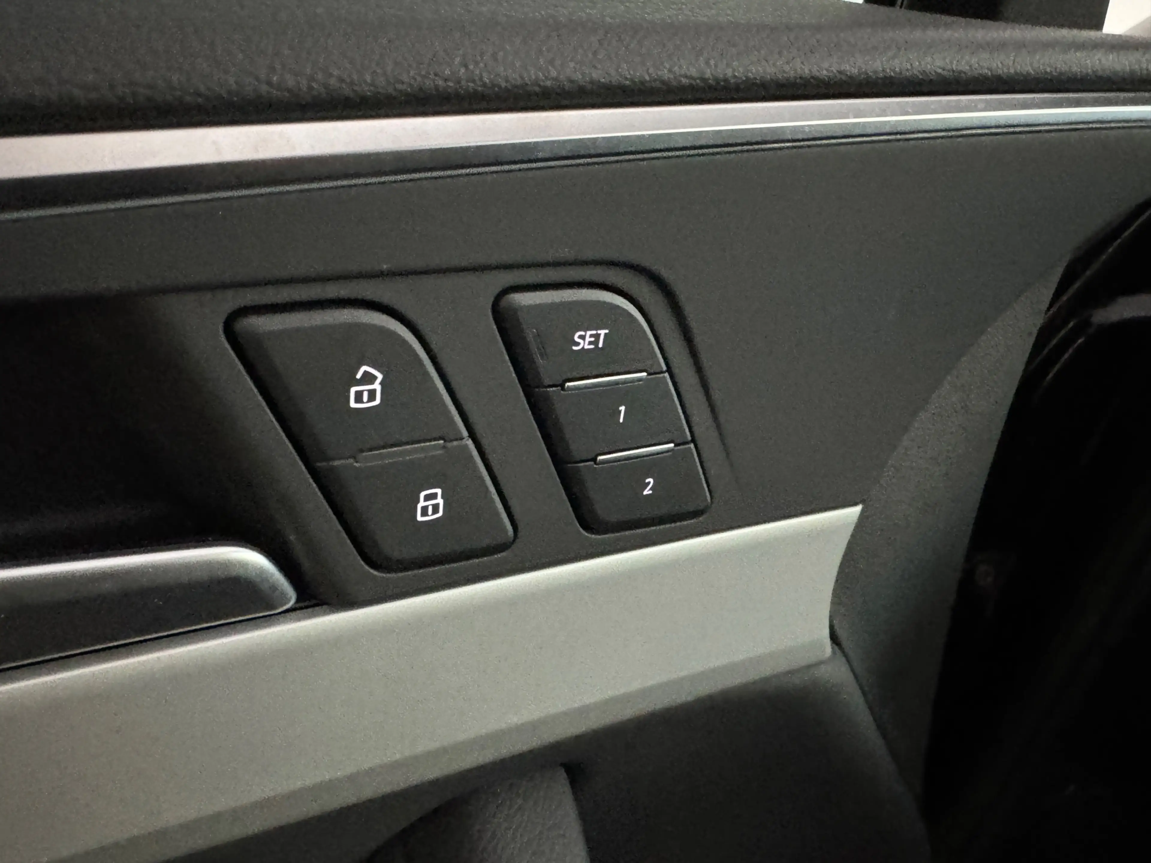 Audi A4 AVANT 40 TFSI quattro S edition Pano|Memory|Trekha — photo 15