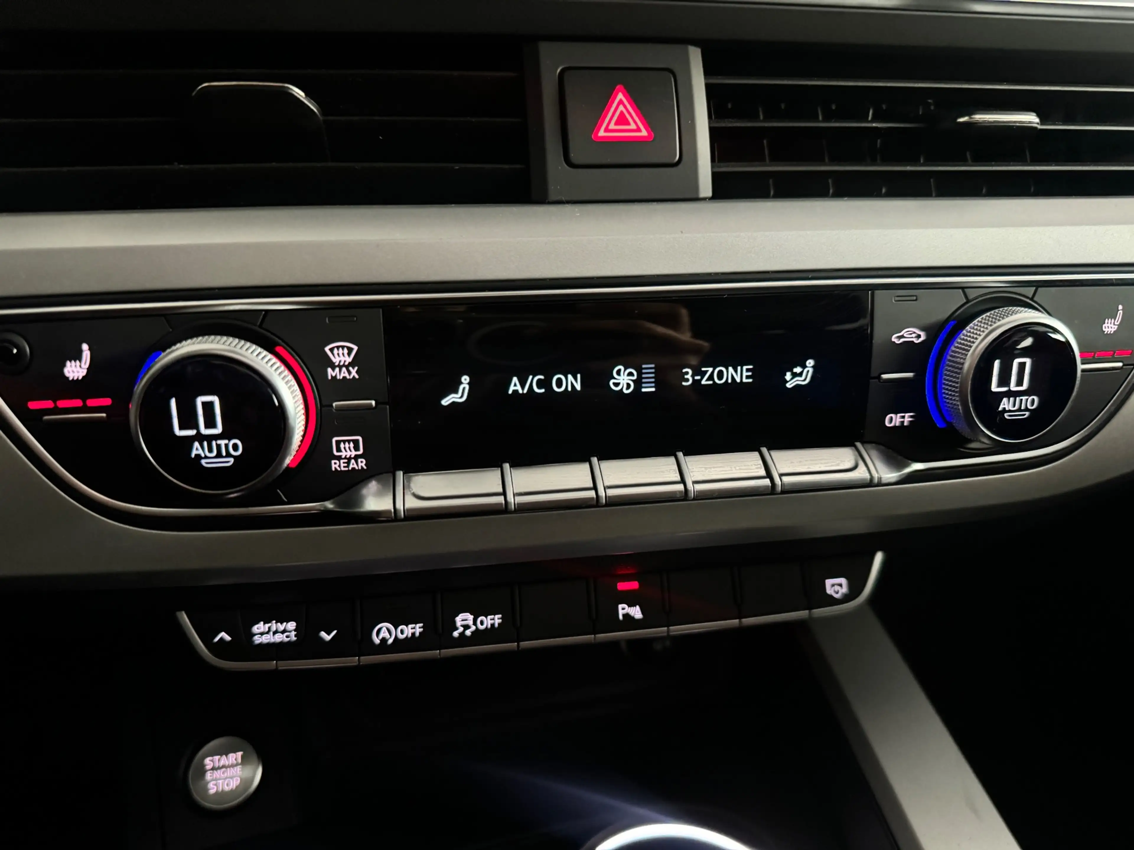 Audi A4 AVANT 40 TFSI quattro S edition Pano|Memory|Trekha — photo 20