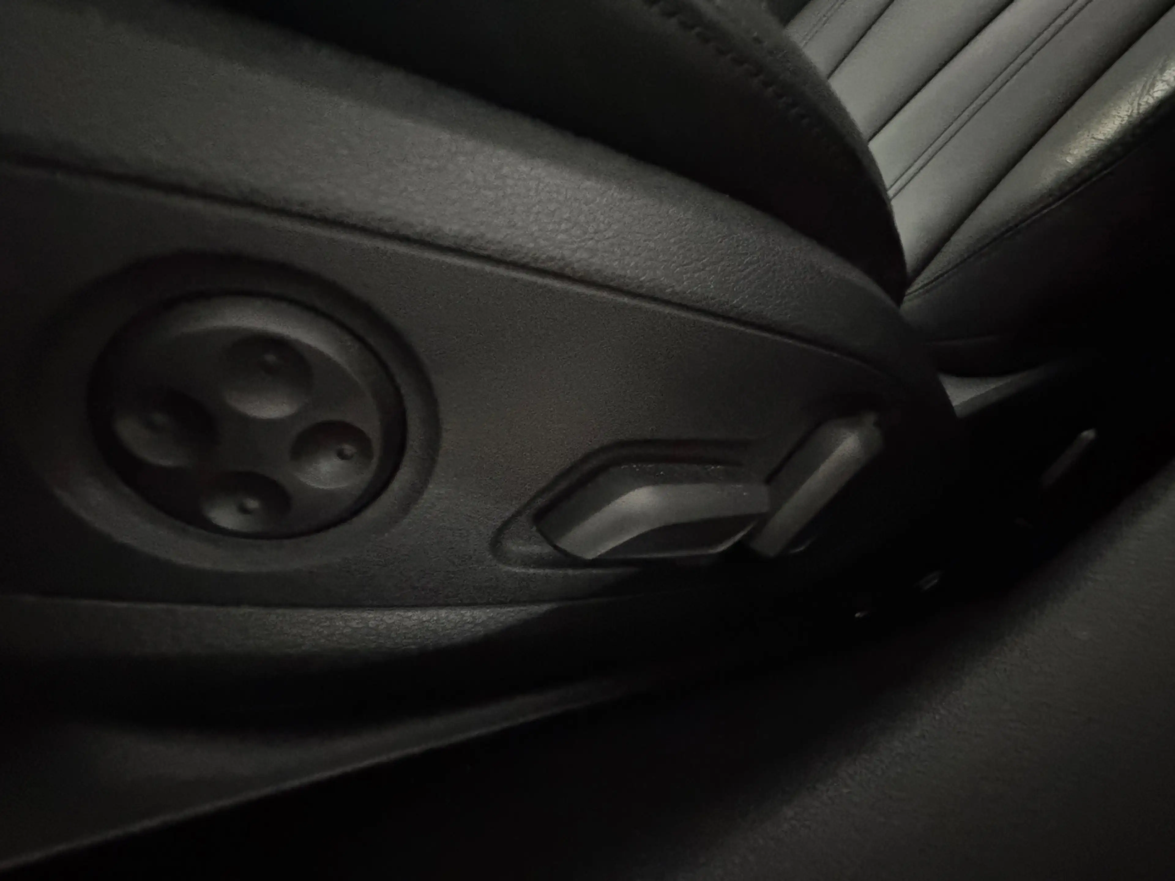 Audi A4 AVANT 40 TFSI quattro S edition Pano|Memory|Trekha — photo 18