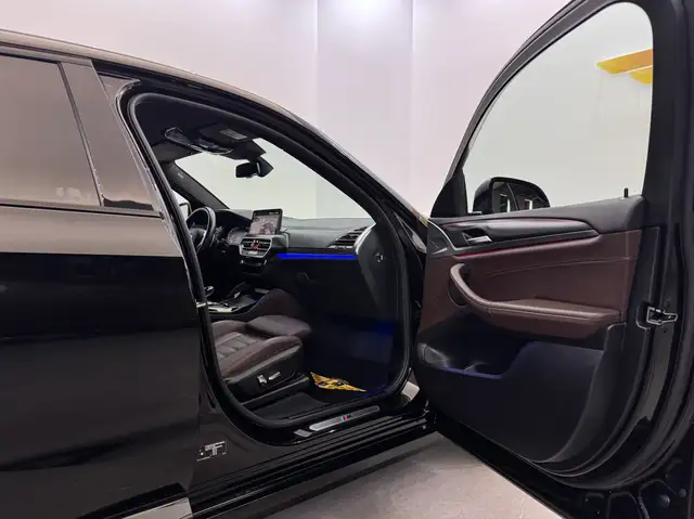 BMW X4 view 15