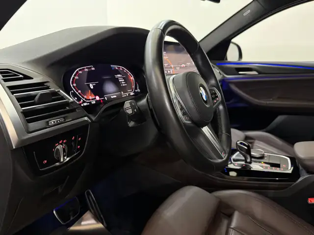 BMW X4 view 14