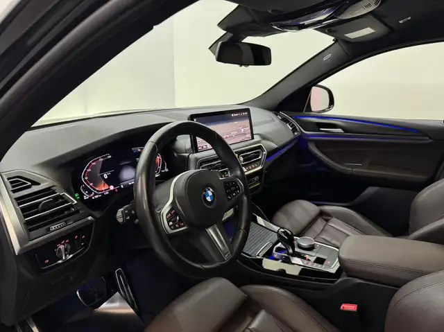 BMW X4 view 13