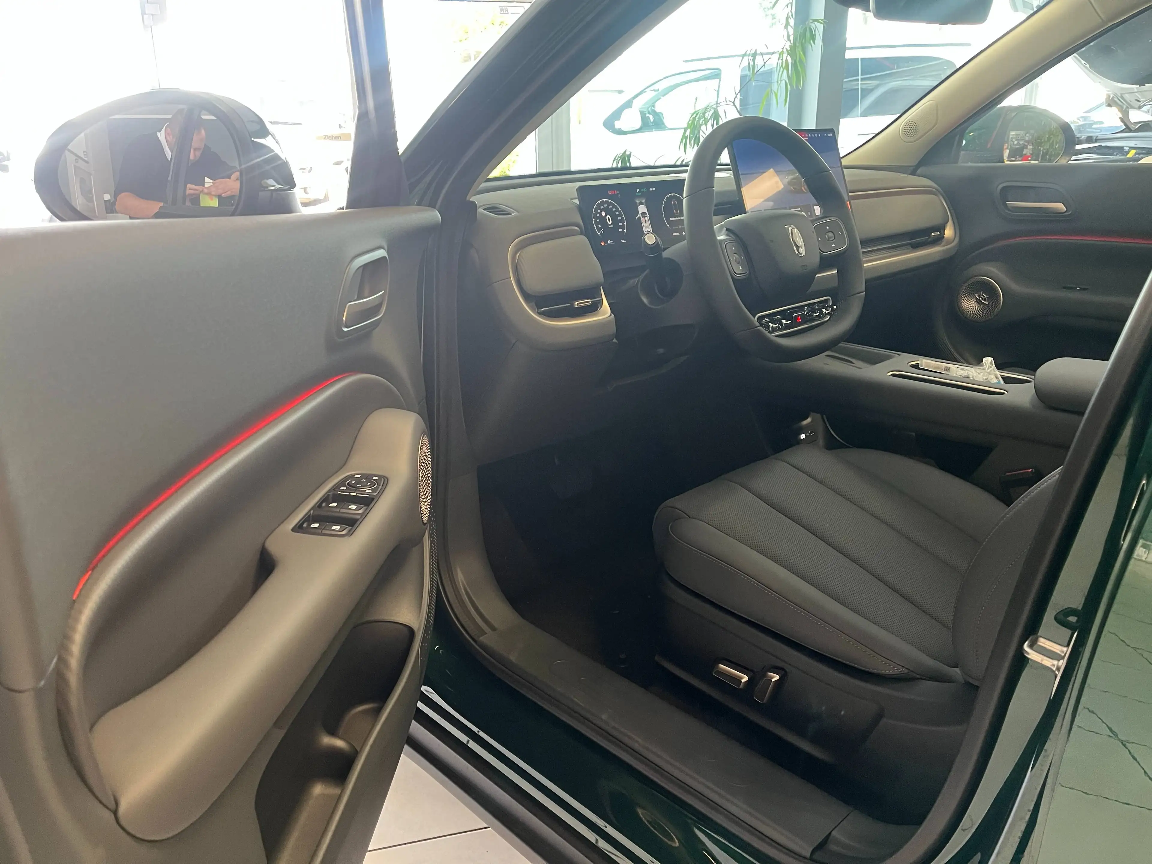 GWM ORA 5 Hybrid Luxury Panorama DACH — photo 5