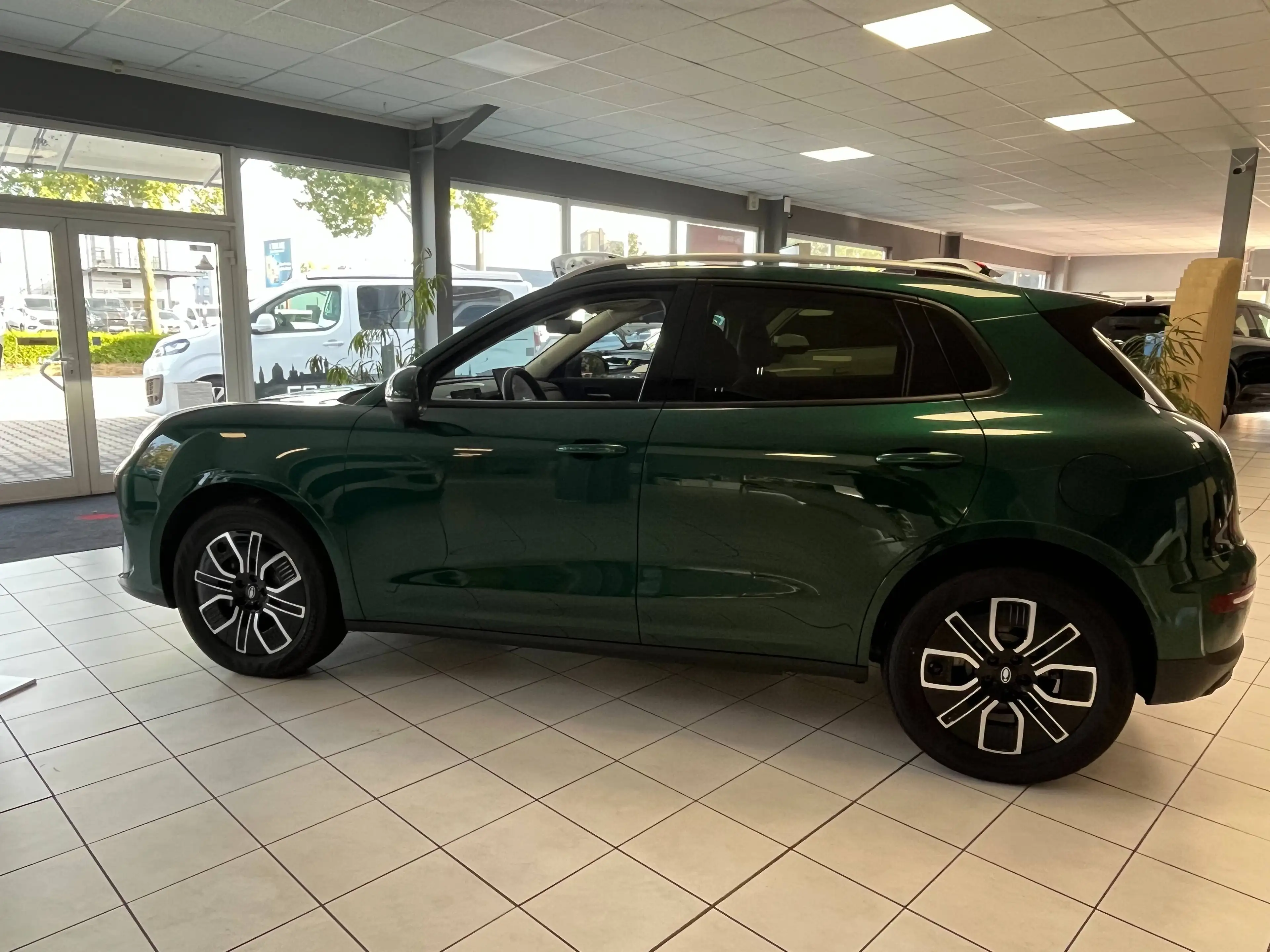 GWM ORA 5 Hybrid Luxury Panorama DACH — photo 4