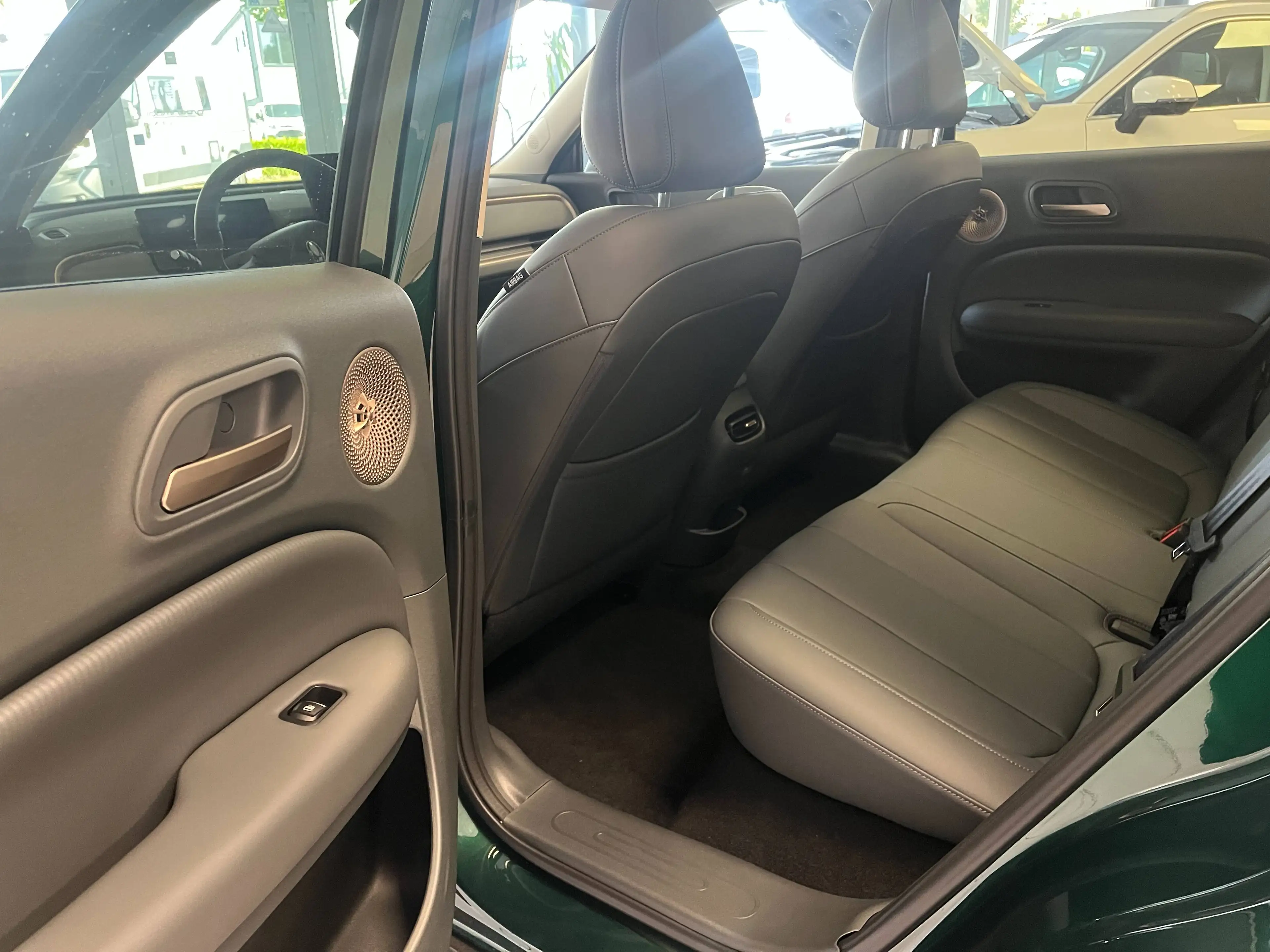 GWM ORA 5 Hybrid Luxury Panorama DACH — photo 7