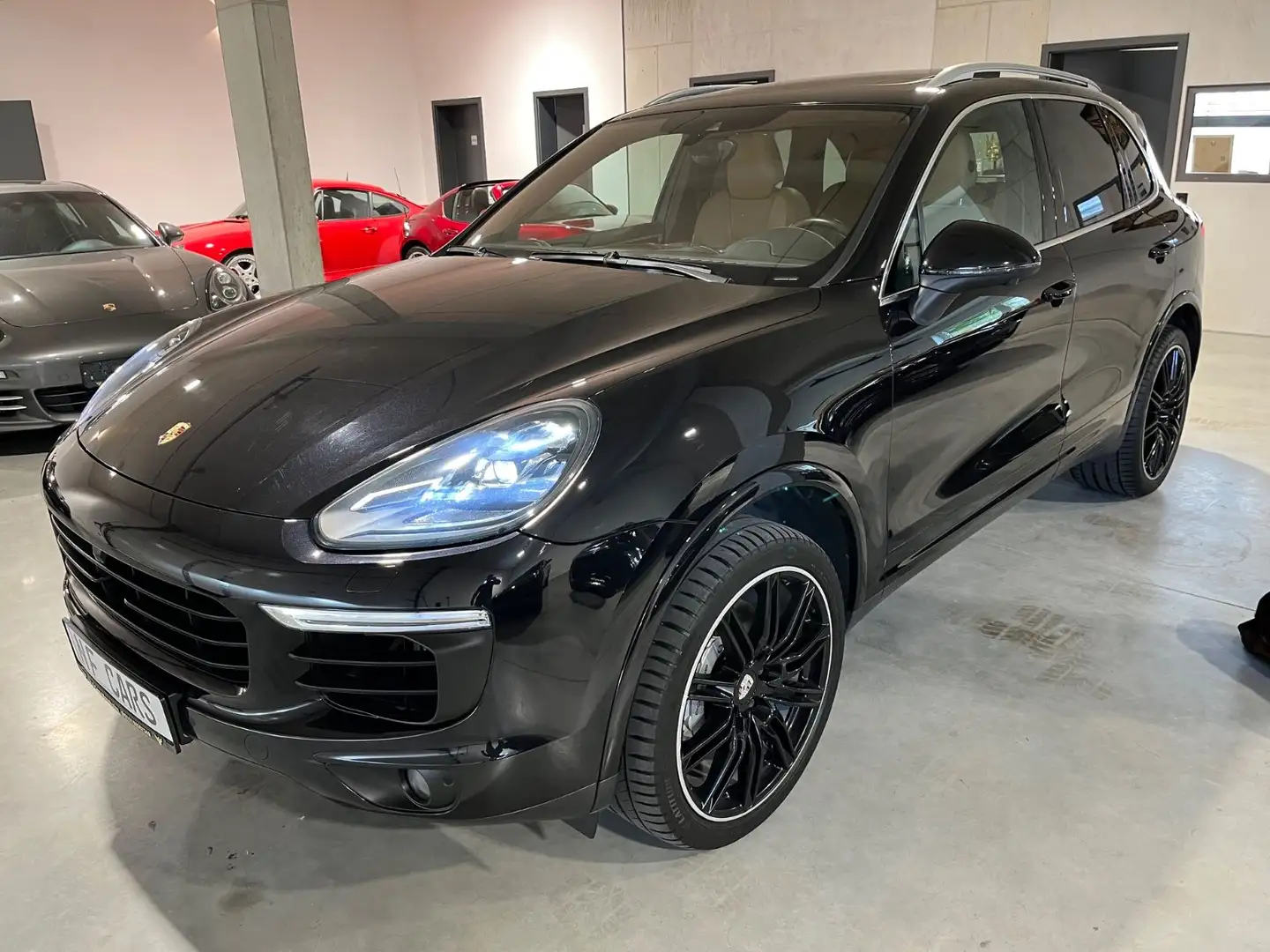 Porsche Cayenne S Diesel Platinum,LED,20-ZOLL,Pano,AHK,V Schwarz - 2