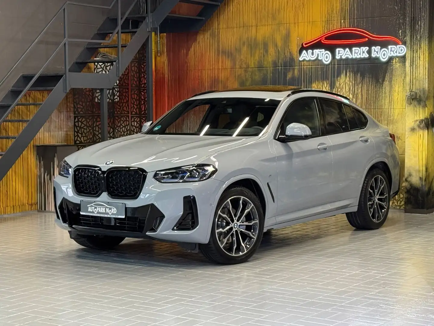 BMW X4 xDrive 20i M Sport LASER~HEADUP~PANO~STANDHZG Grau - 1
