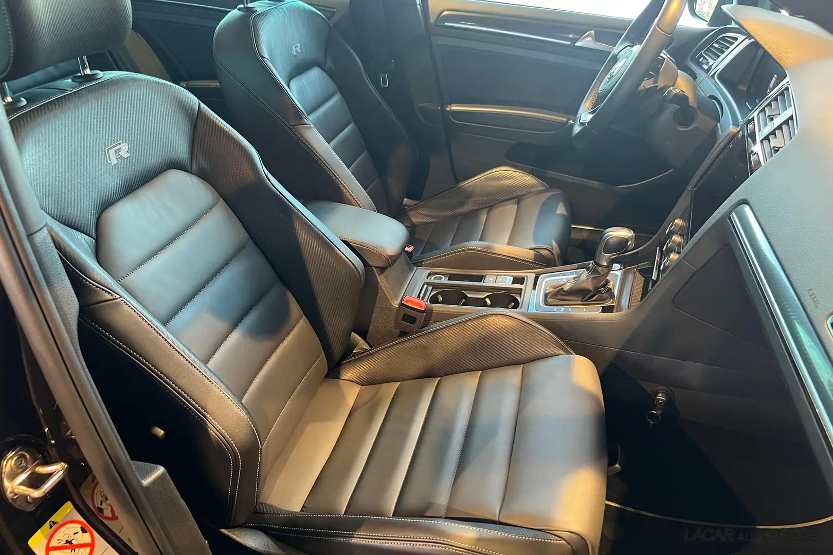 Volkswagen Golf 2.0 TSI 4Motion R I Leder I Pano I Dynaudio Schwarz - 2