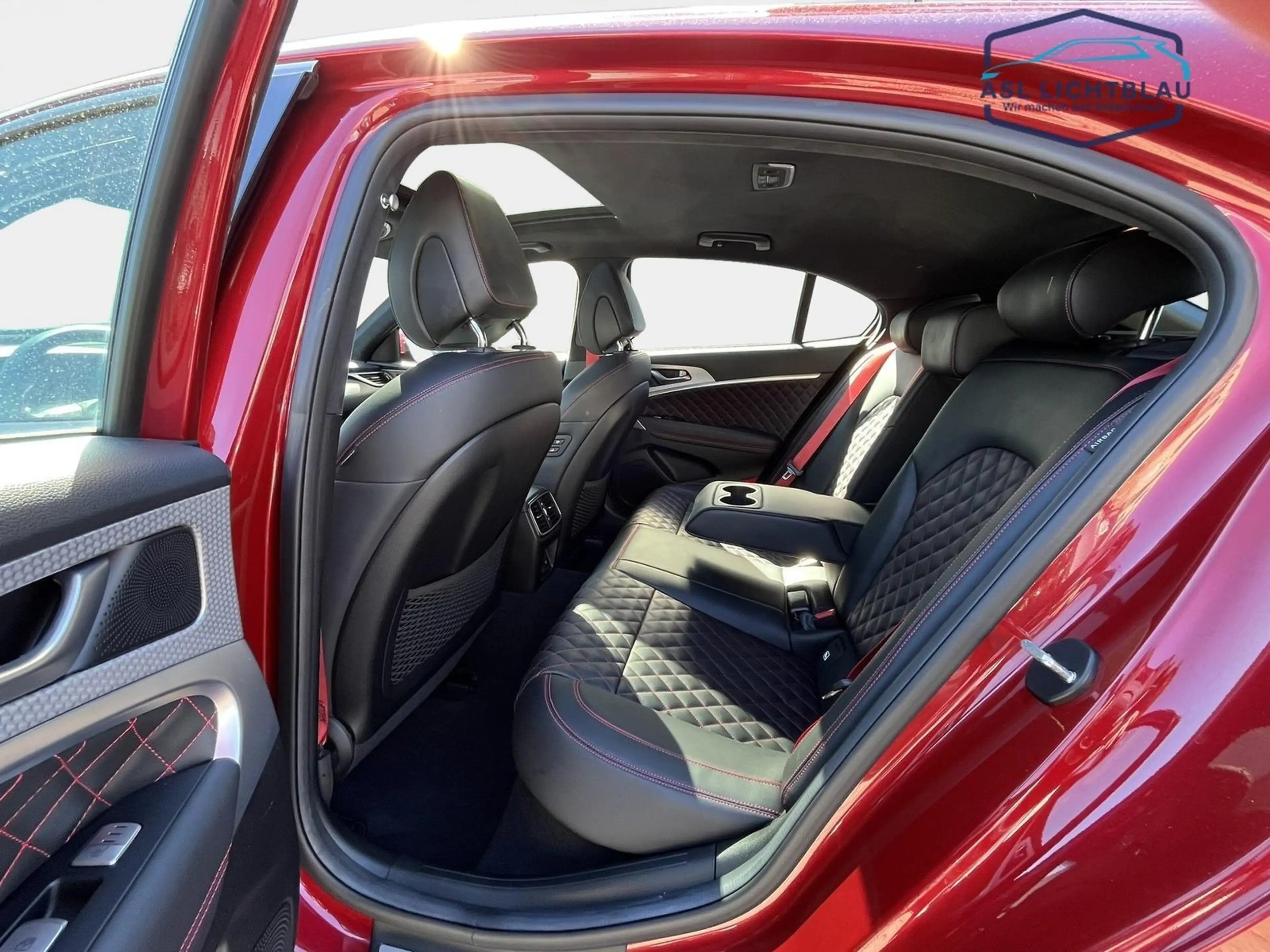 Genesis G70 Shooting Brake 2.2 D Sport G70 CRDi 2.2 HTRAC Shooting Brake — photo 15