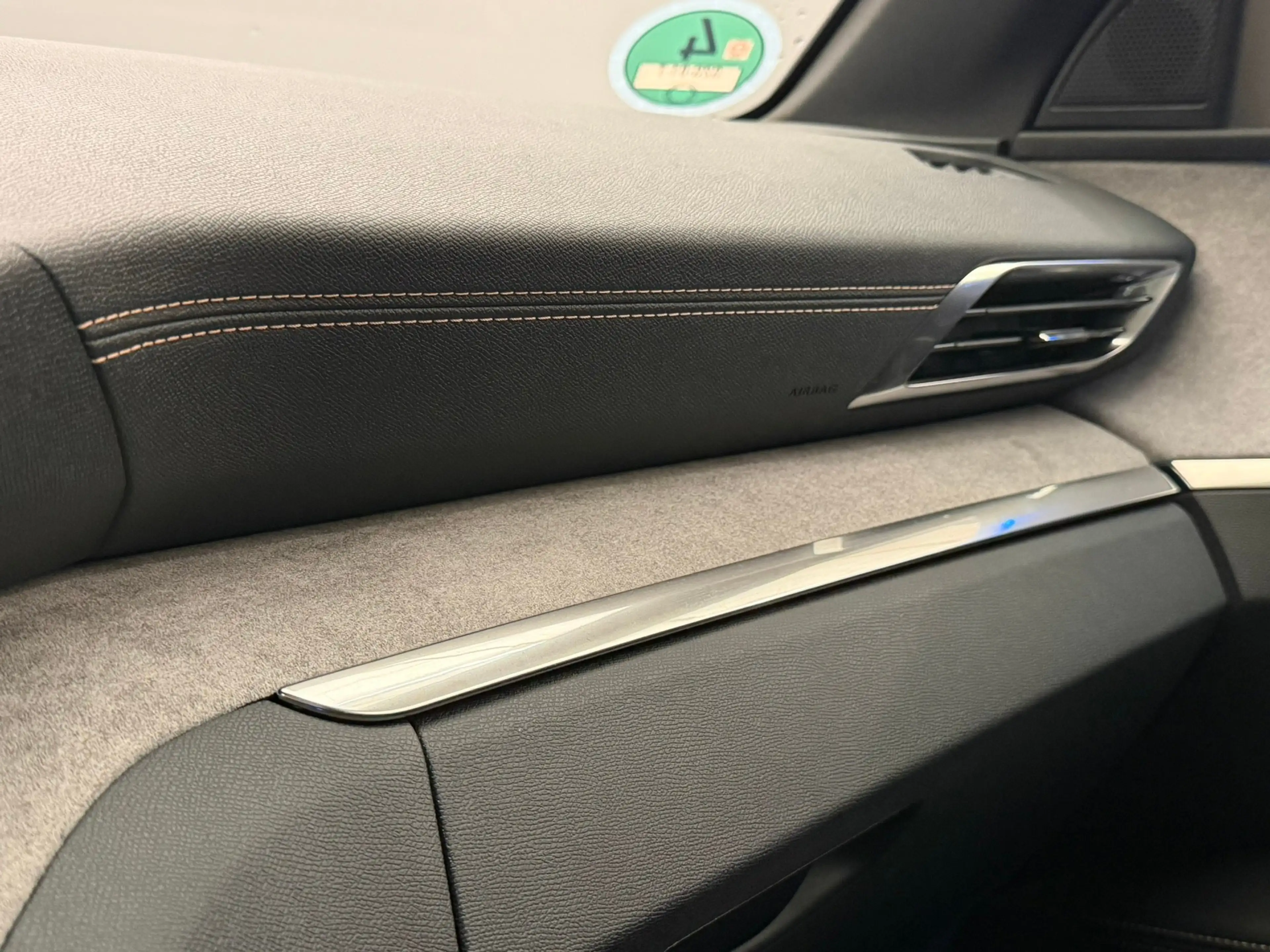 Peugeot 5008 1.2 Hybrid GT Panorama Dak | Elek. Stoelen met Mas — photo 36