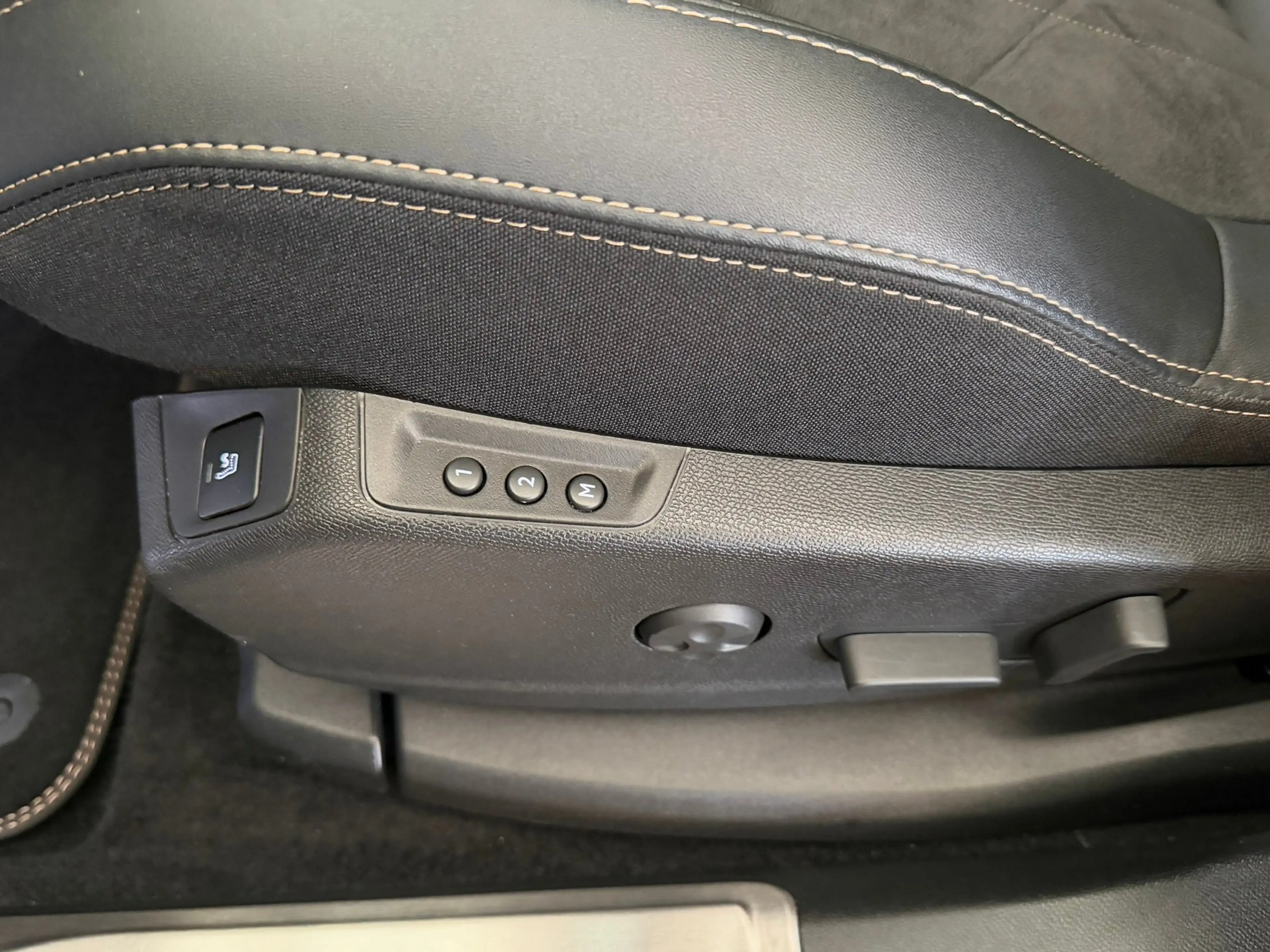 Peugeot 5008 1.2 Hybrid GT Panorama Dak | Elek. Stoelen met Mas — photo 21