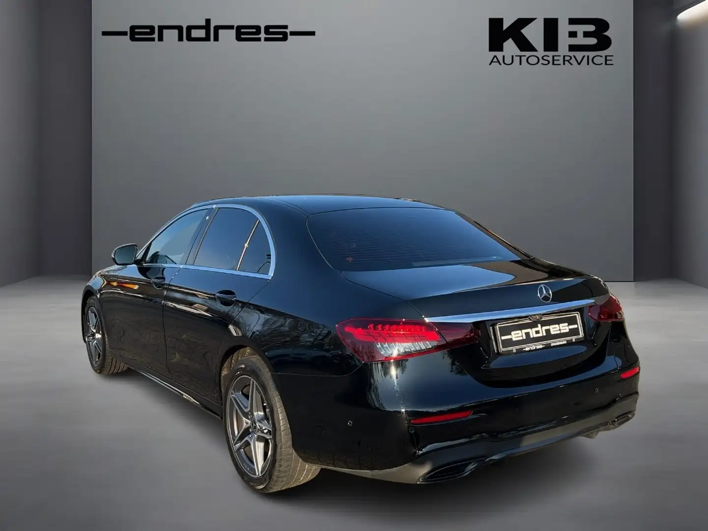 Mercedes-Benz E 300 e  AMG Line +Avantgarde+Wide+MBUX+LED+Navi Fekete - 2