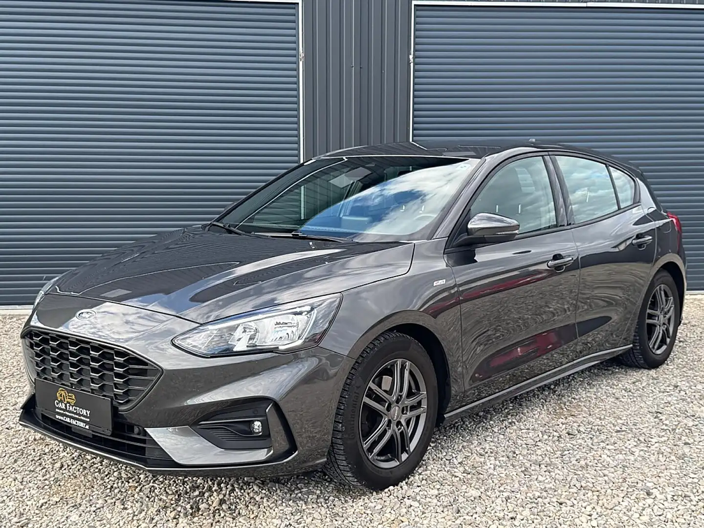 Ford Focus 1.0 EcoBoost ST-Line Start/Stopp (EURO6d-TEM Grau - 1