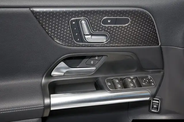 Mercedes-Benz B-Class view 14