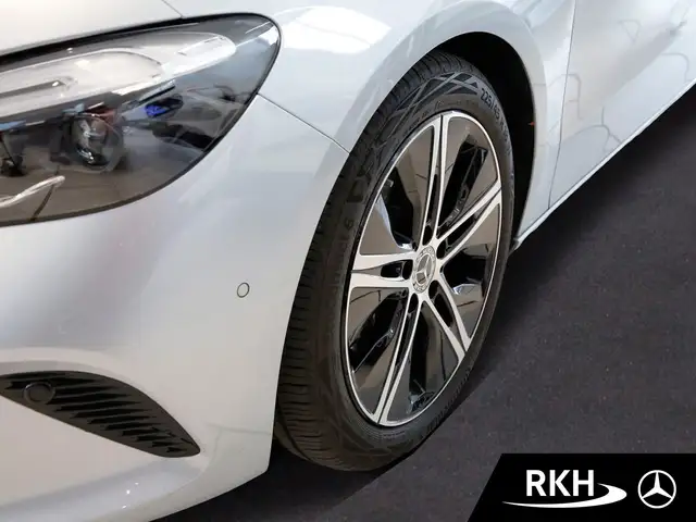 Mercedes-Benz B-Class view 5