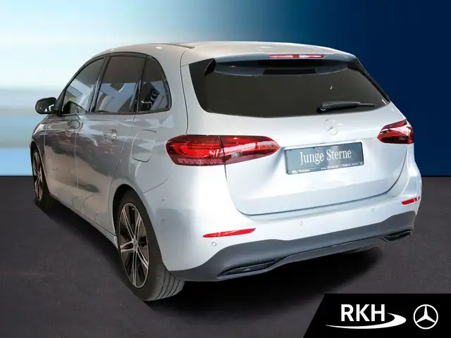 Mercedes-Benz B-Class view 4