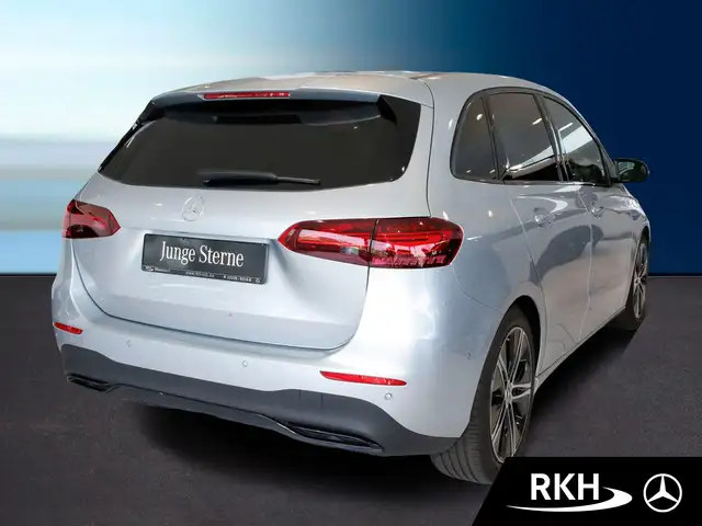 Mercedes-Benz B-Class view 3