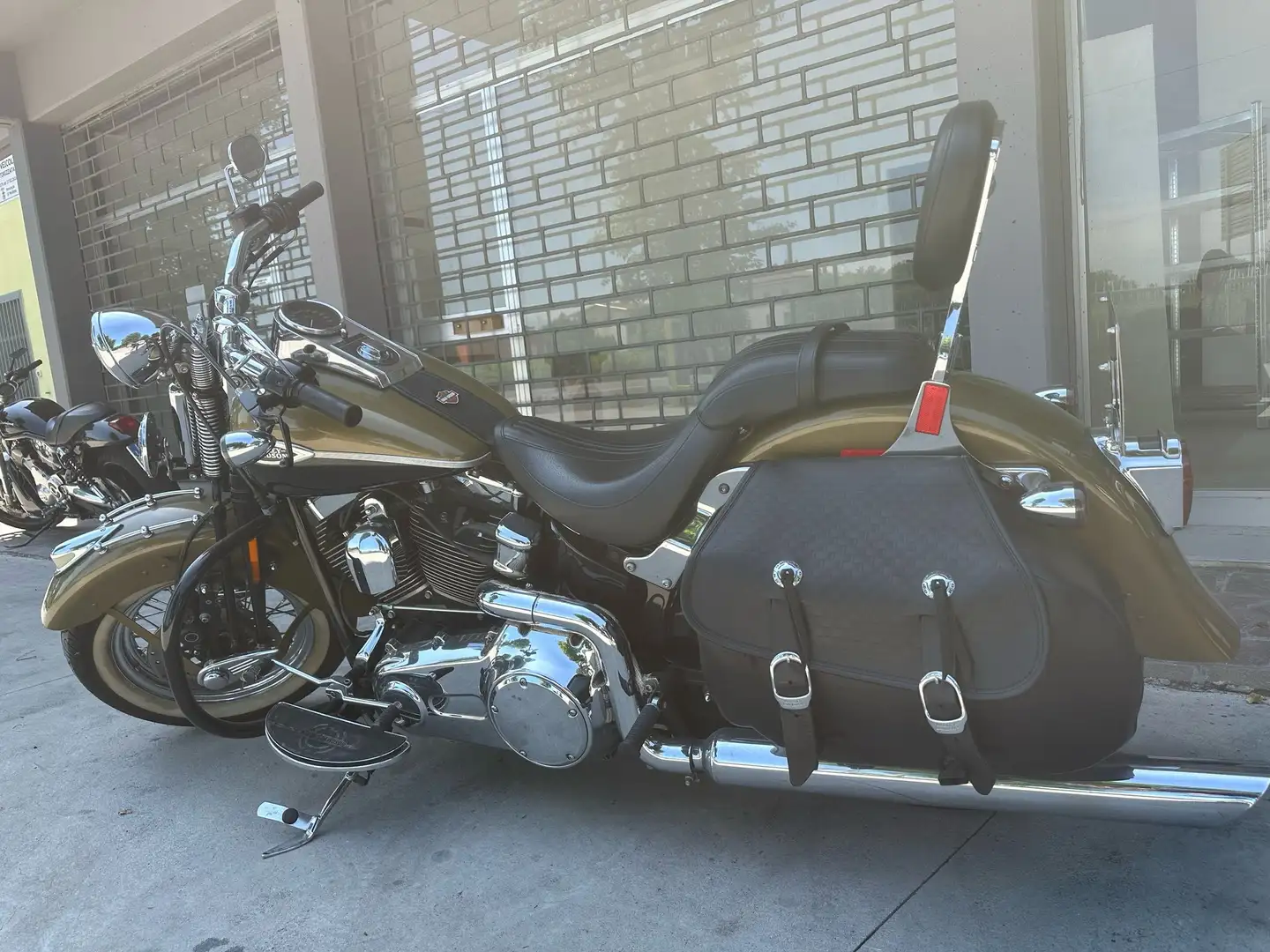 Harley-Davidson Softail Heritage Springer Classic - FLSTSC Verde - 2