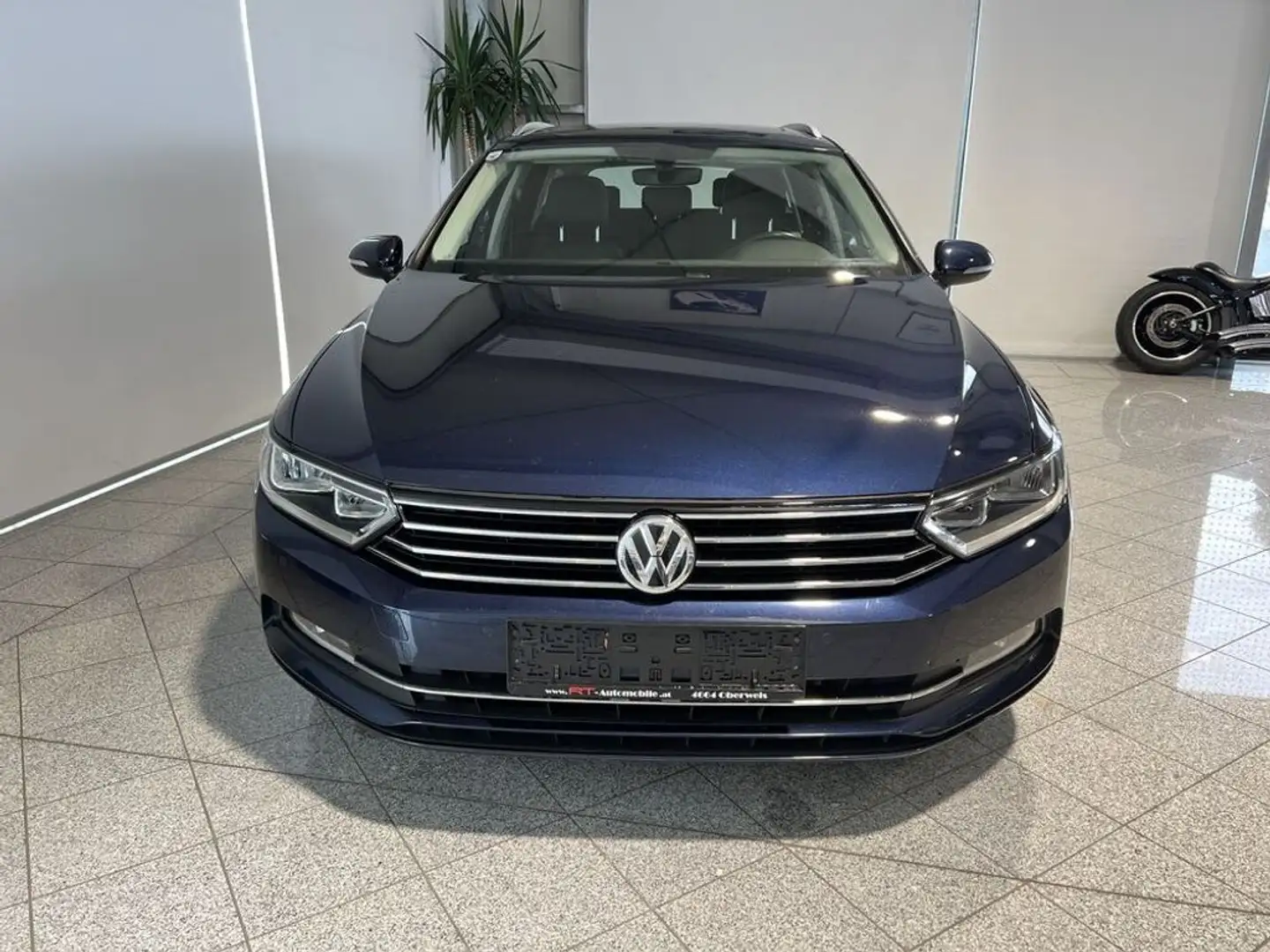 Volkswagen Passat Variant Highline ''Panorama-Virtual'' Albastru - 2