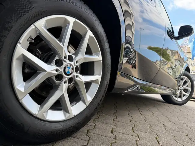BMW X1 view 4