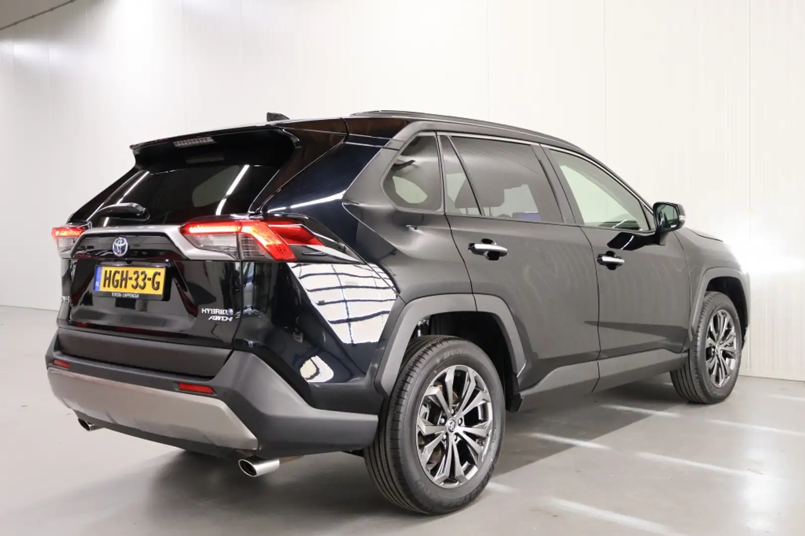 Toyota RAV 4 2.5 Hybrid AWD Exec. Zwart - 2