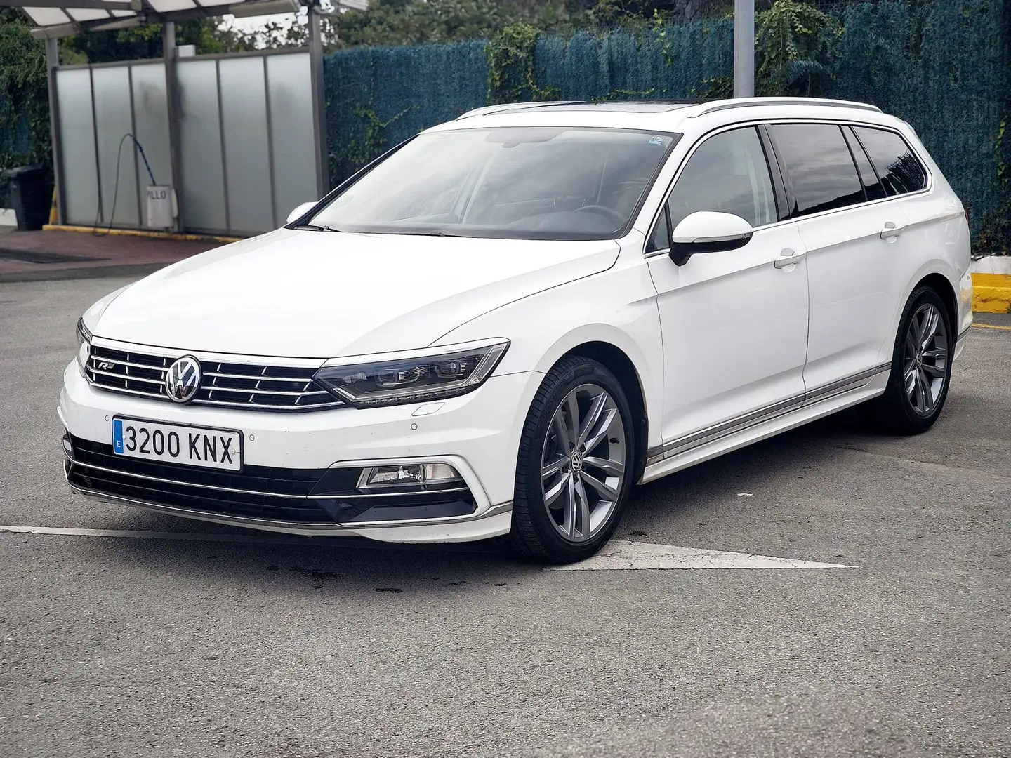 Volkswagen Passat Passat 2.0TDI Sport DGS7 110kW R-Line Blanco - 1