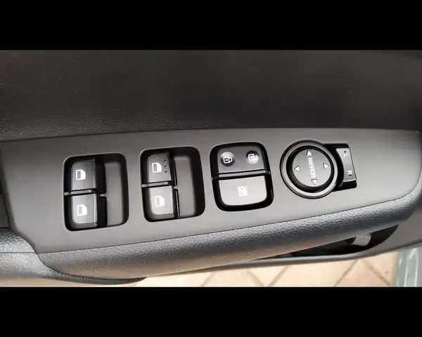 Kia Picanto view 12