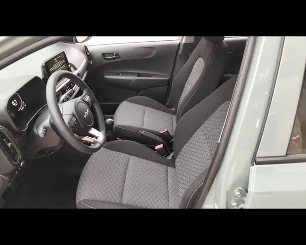 Kia Picanto view 5