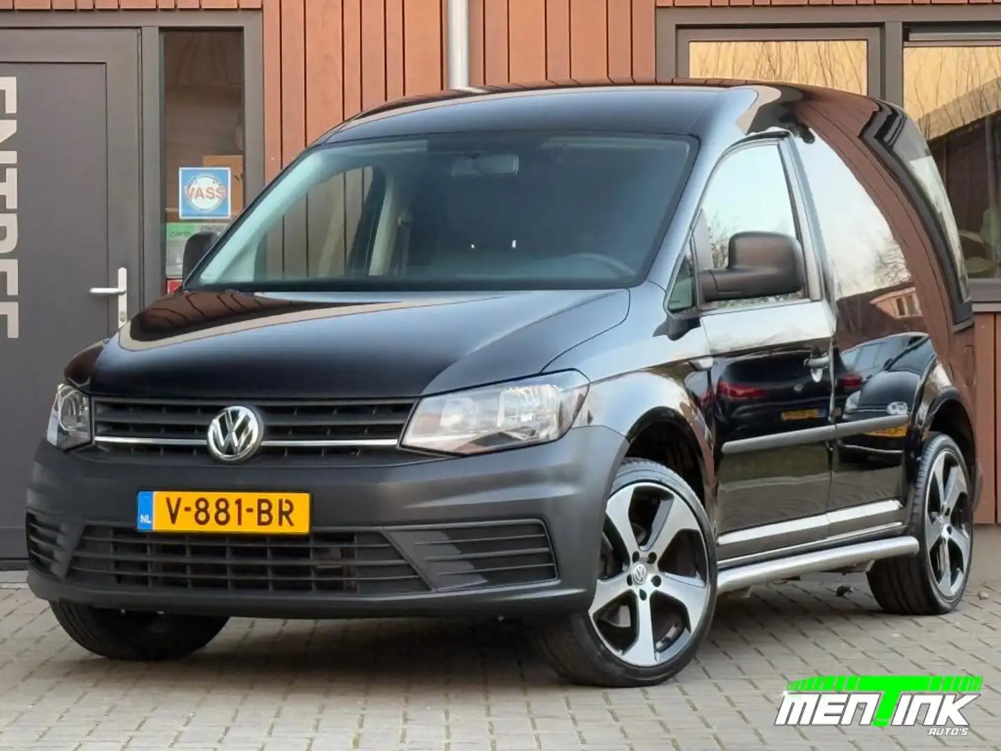 Volkswagen Caddy 2.0 TDI L1H1 ZWART 18'' sidebars Zwart - 1