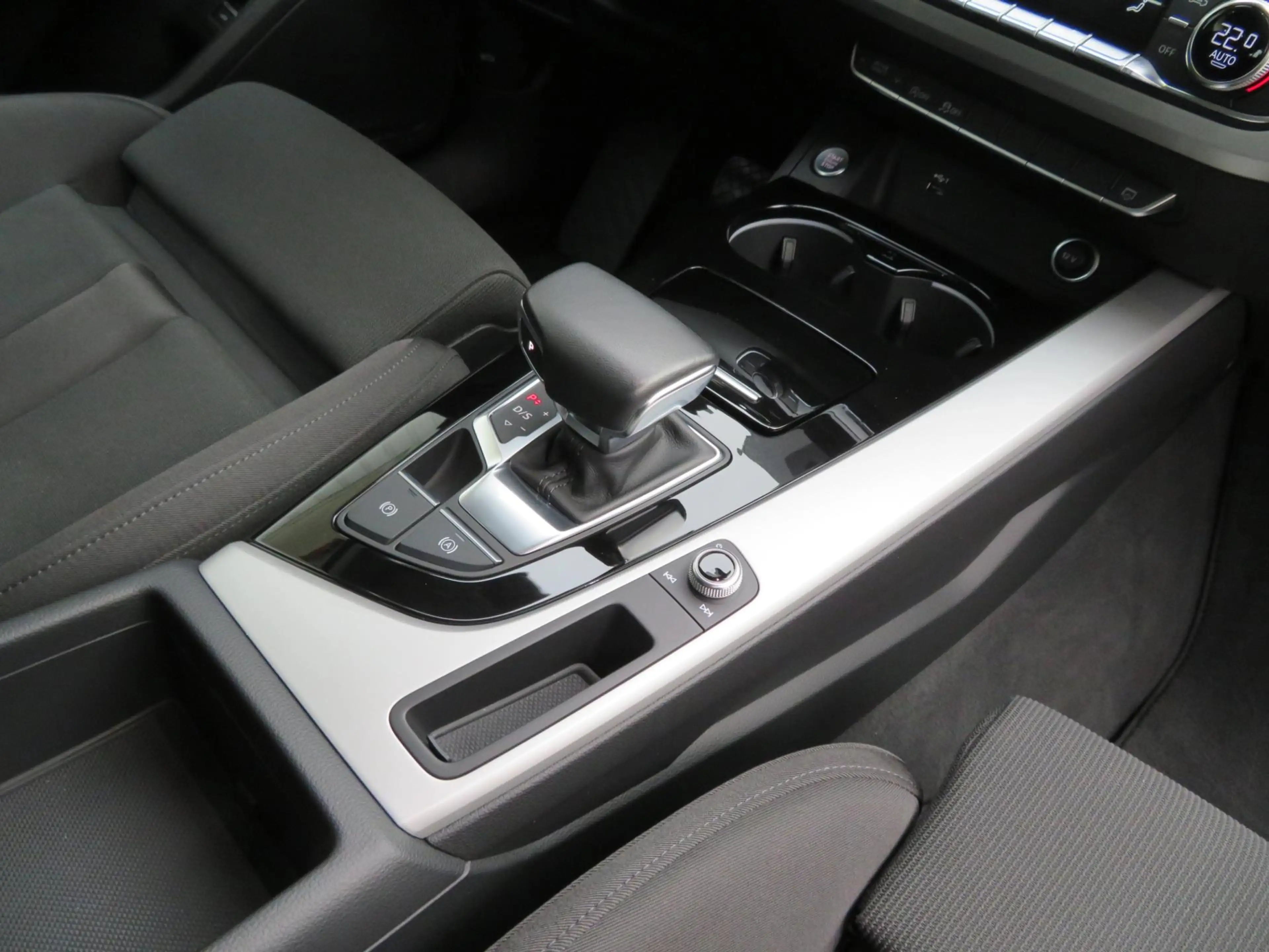 Audi A4 Avant 35 TFSI Advanced Edition TREKHAAK-NL AUTO-PD — photo 40