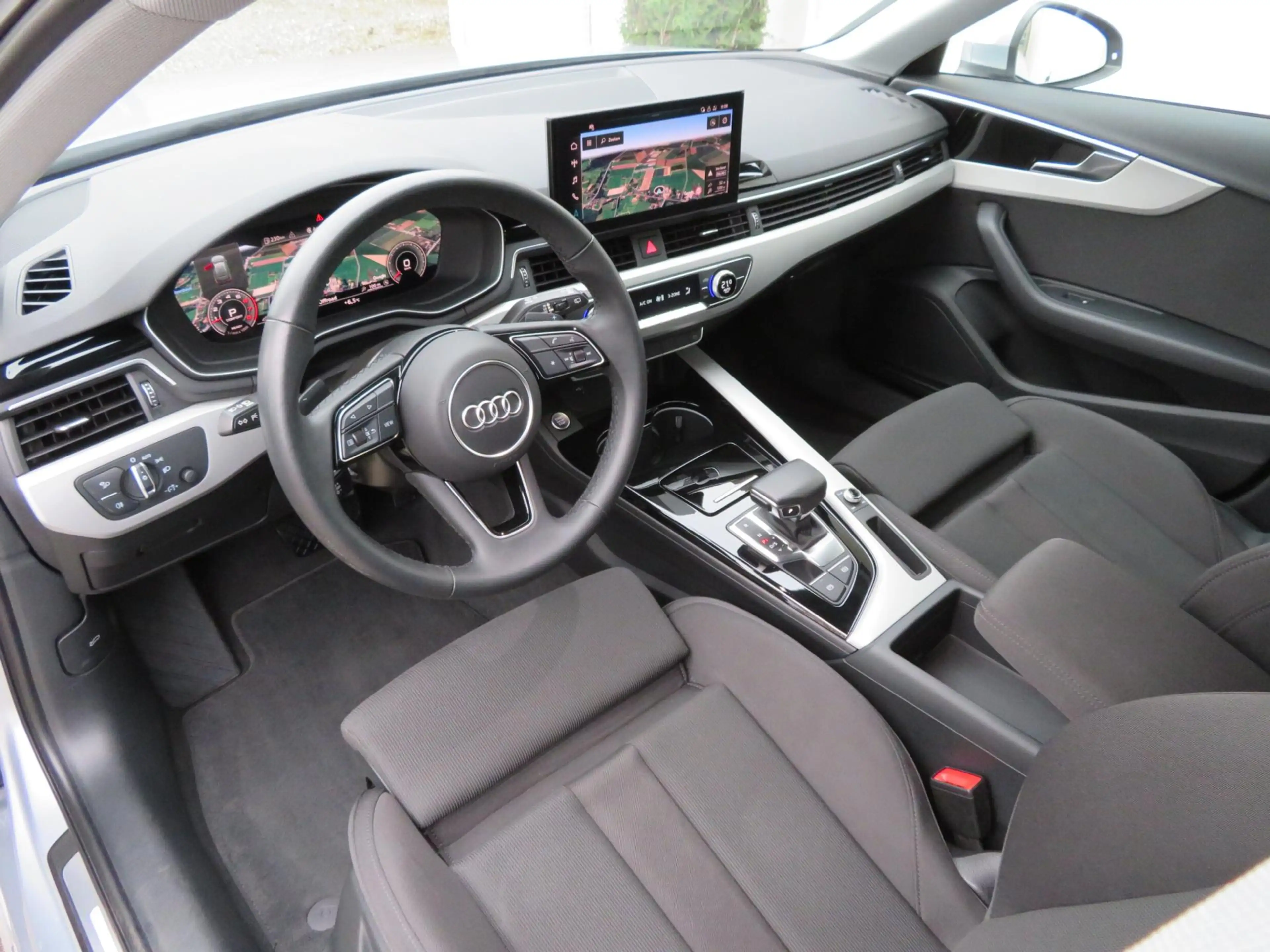 Audi A4 Avant 35 TFSI Advanced Edition TREKHAAK-NL AUTO-PD — photo 9
