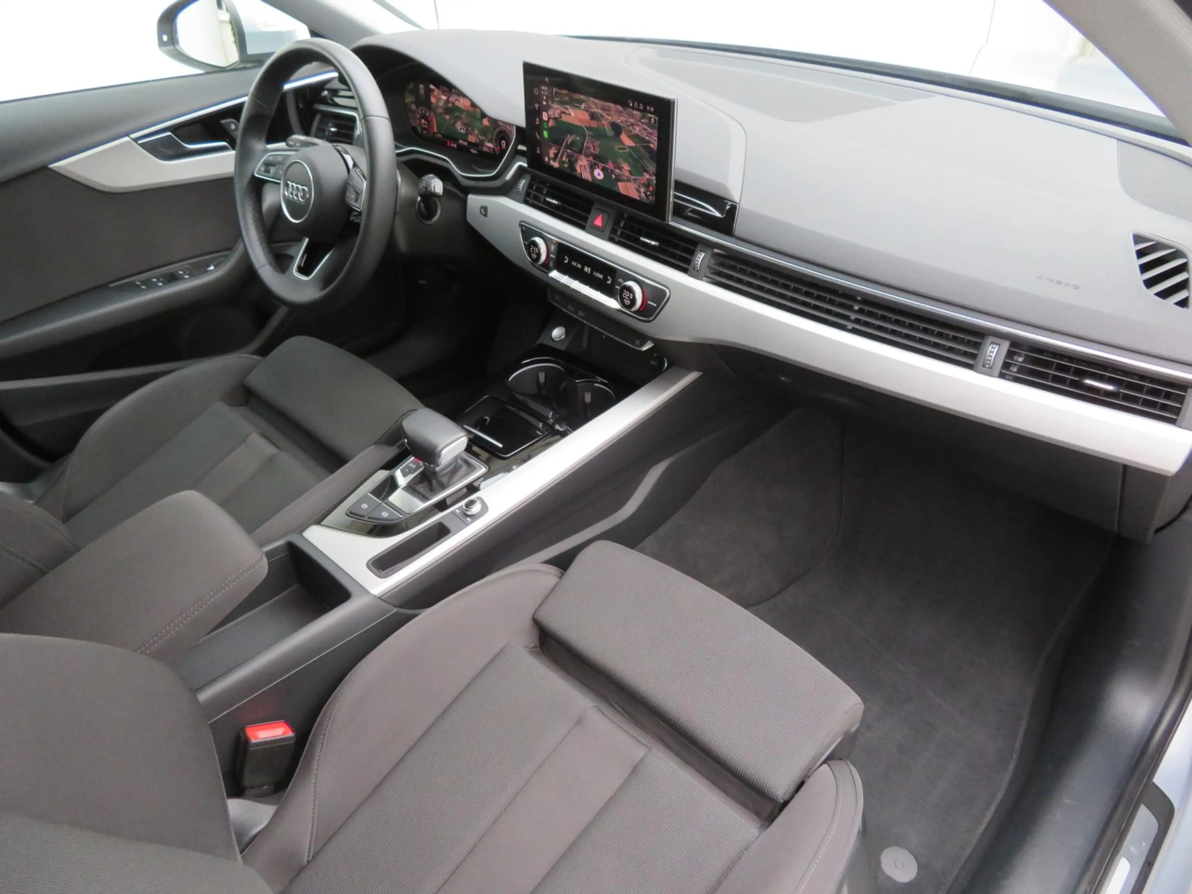 Audi A4 Avant 35 TFSI Advanced Edition TREKHAAK-NL AUTO-PD — photo 38
