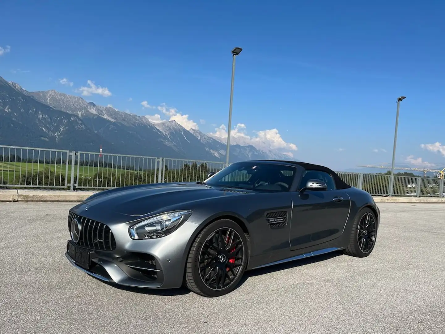 Mercedes-Benz AMG GT C Roadster  *NEUWERTIG*UNFALLFREI* Grau - 2