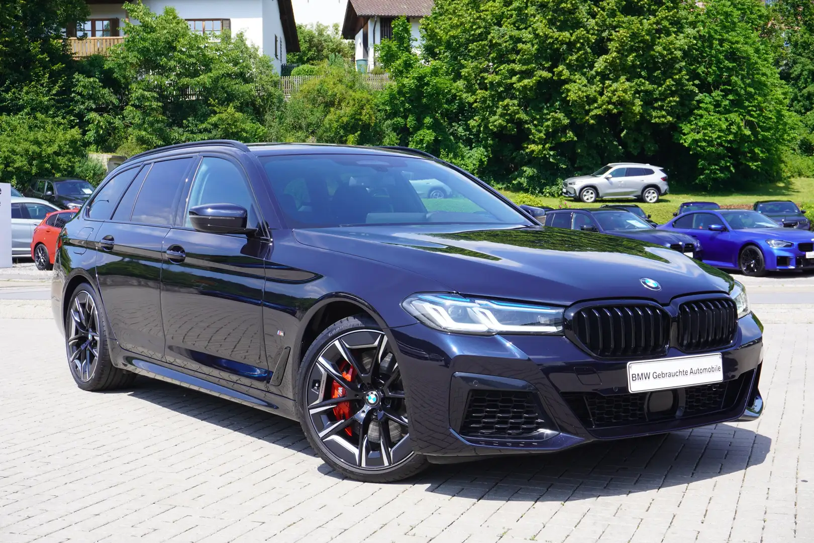 BMW 540 i xDrive Touring M Sport HeadUp Laserlicht AHK ACC Schwarz - 1