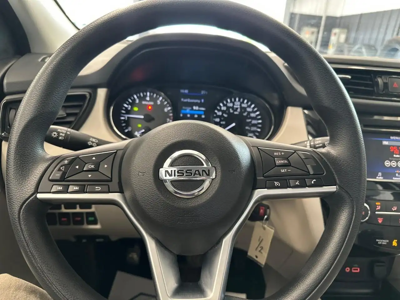 Nissan Qashqai photo Nissan Qashqai
