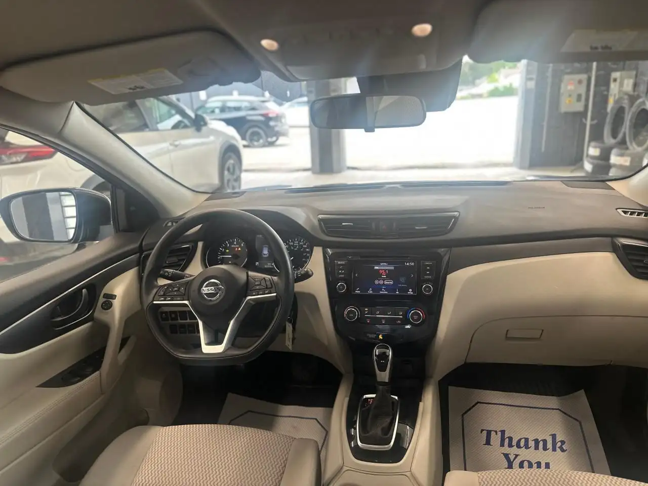Nissan Qashqai photo Nissan Qashqai