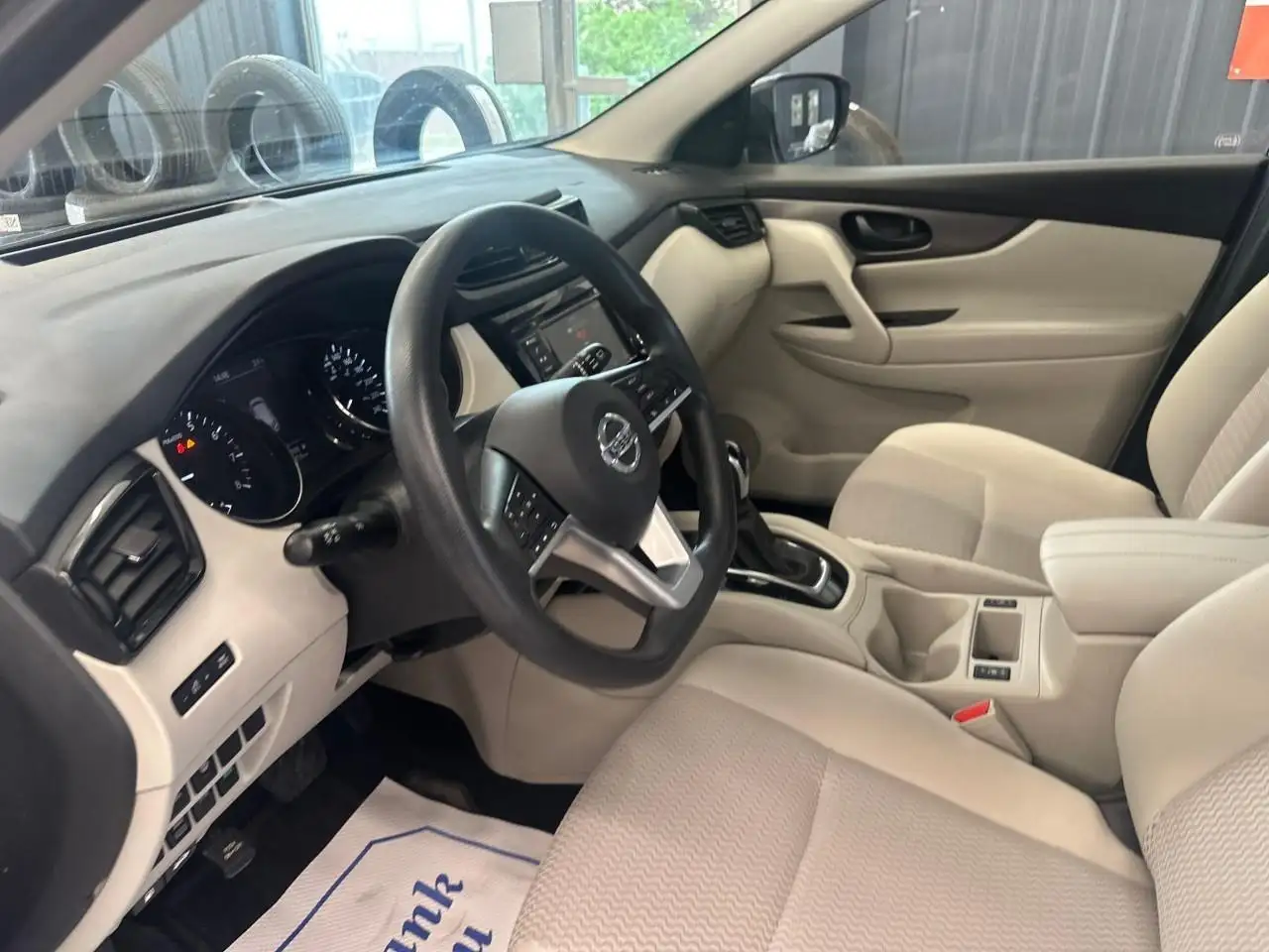 Nissan Qashqai photo Nissan Qashqai