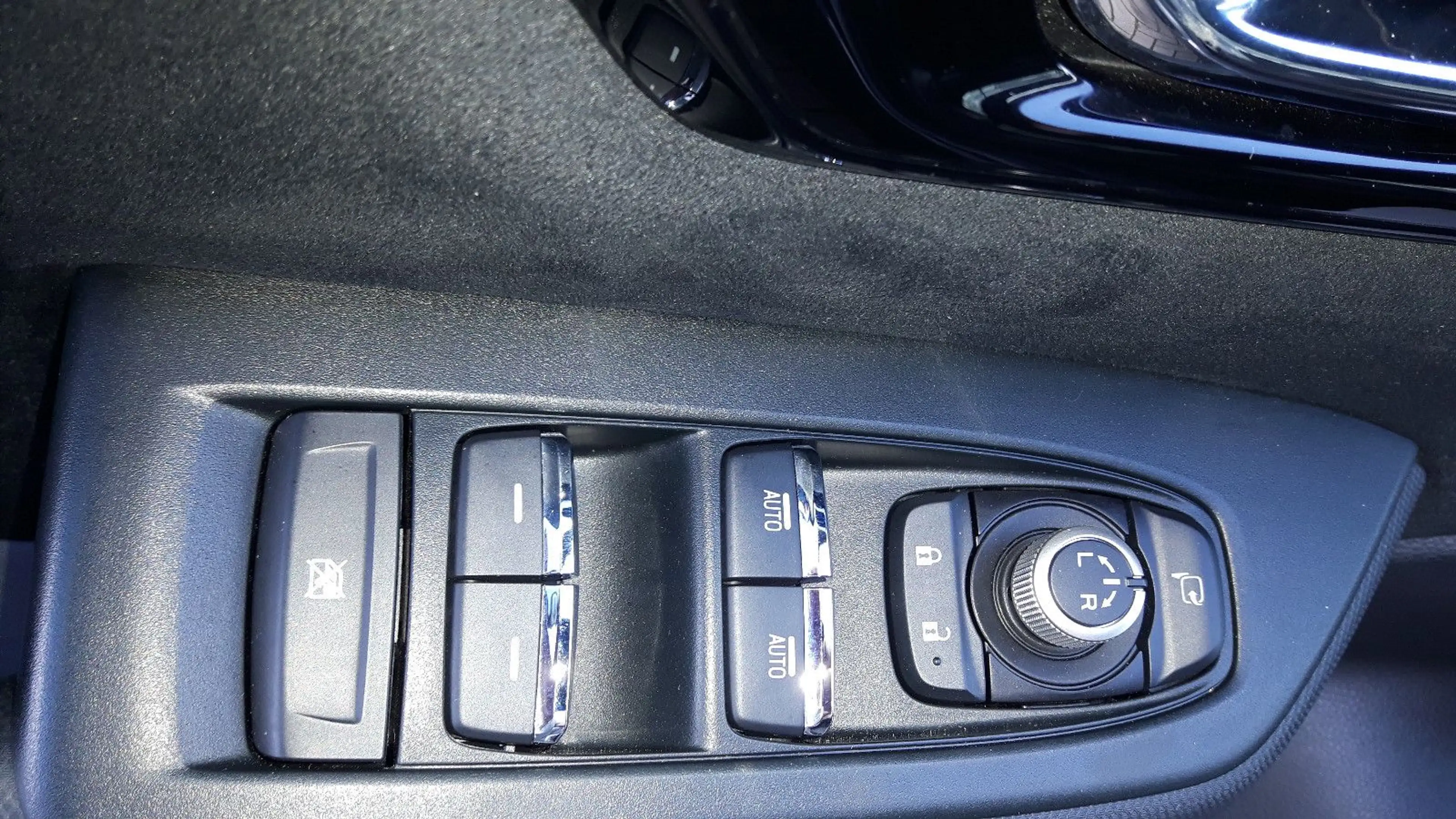 Subaru Forester 2.0 ie AWD Platinum — photo 6