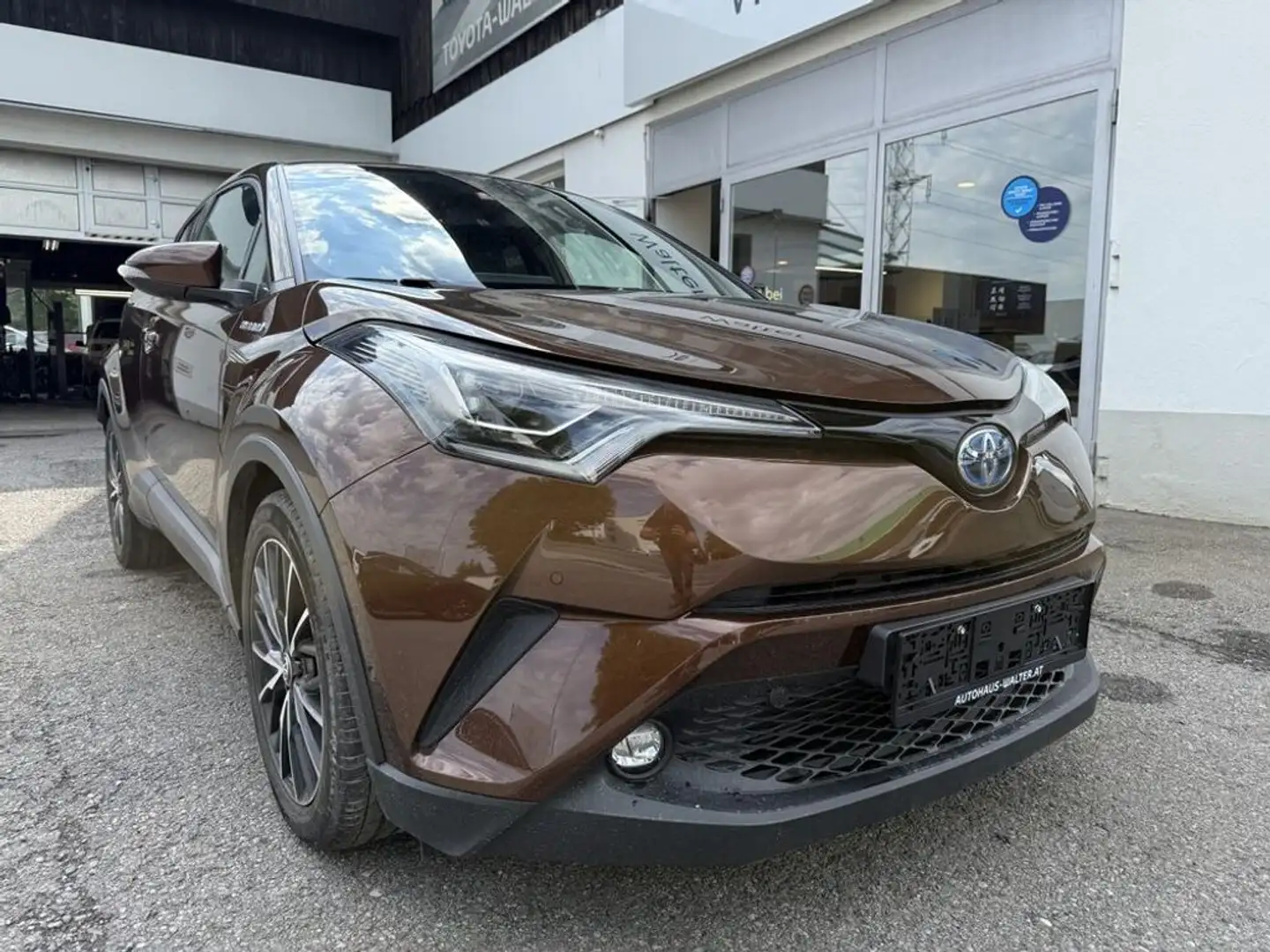 Toyota C-HR Hybrid C-HIC Braun - 2