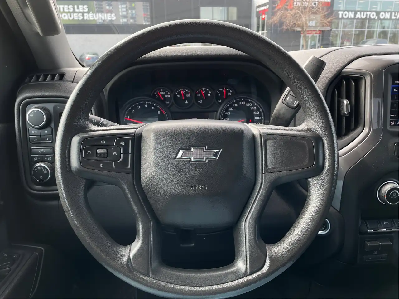 Chevrolet Silverado 1500 снимка Chevrolet Silverado 1500